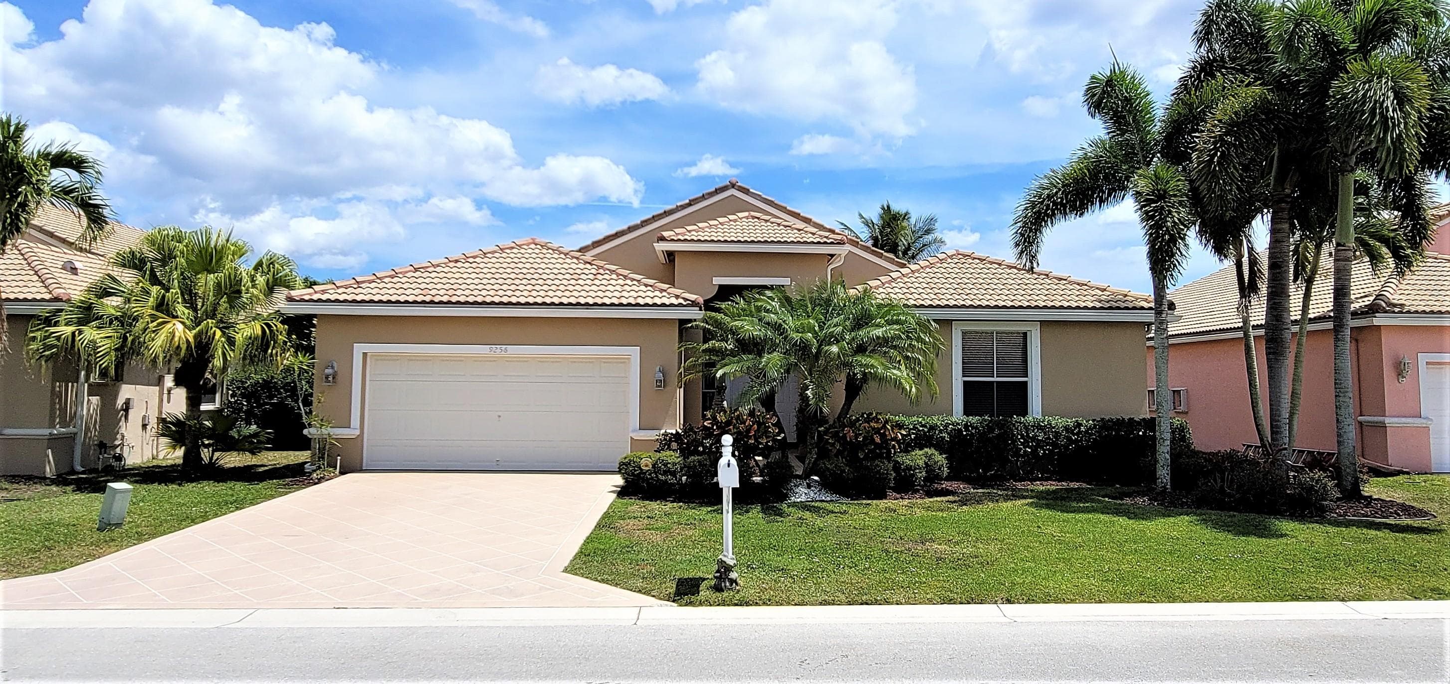 9256 Cove Point Circle, Boynton Beach, exterior view