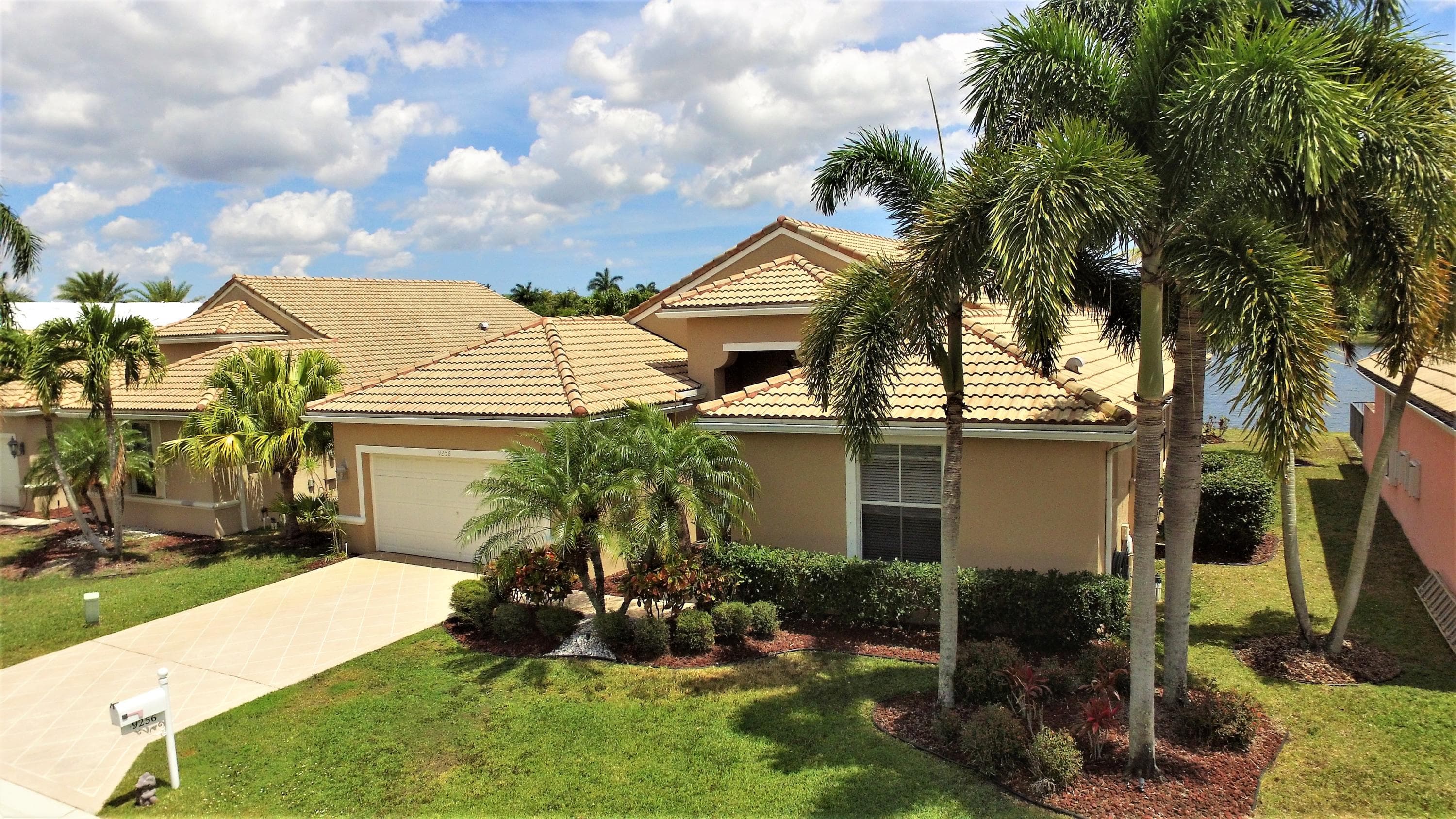 9256 Cove Point Circle, Boynton Beach, view 2