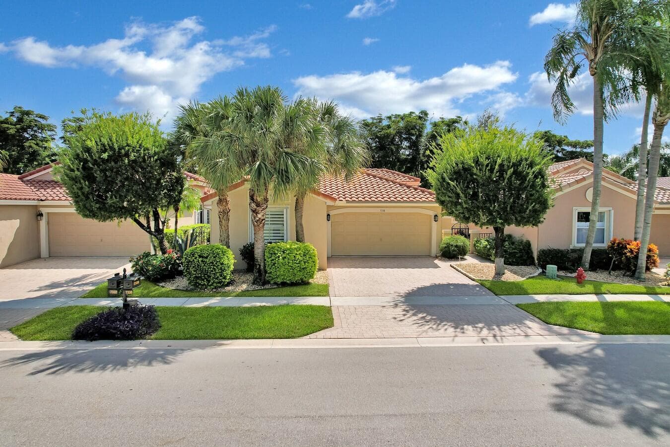 7338 Granville Avenue, Boynton Beach, exterior view