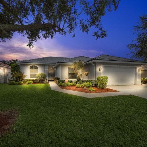 6768 Las Colinas Street, Lake Worth, exterior view