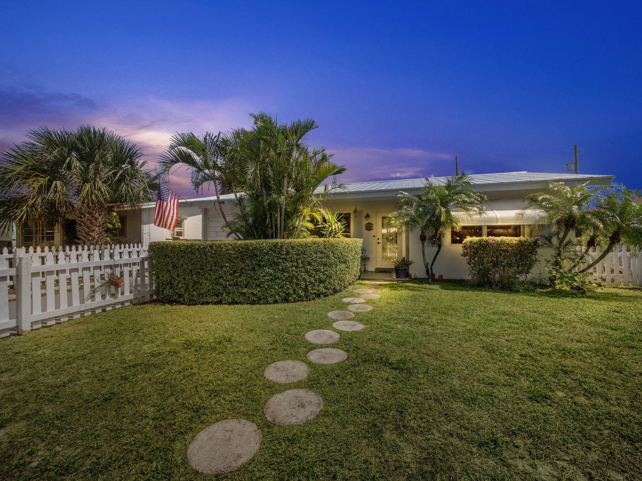 1506 N J Terrace, Lake Worth Beach, exterior view
