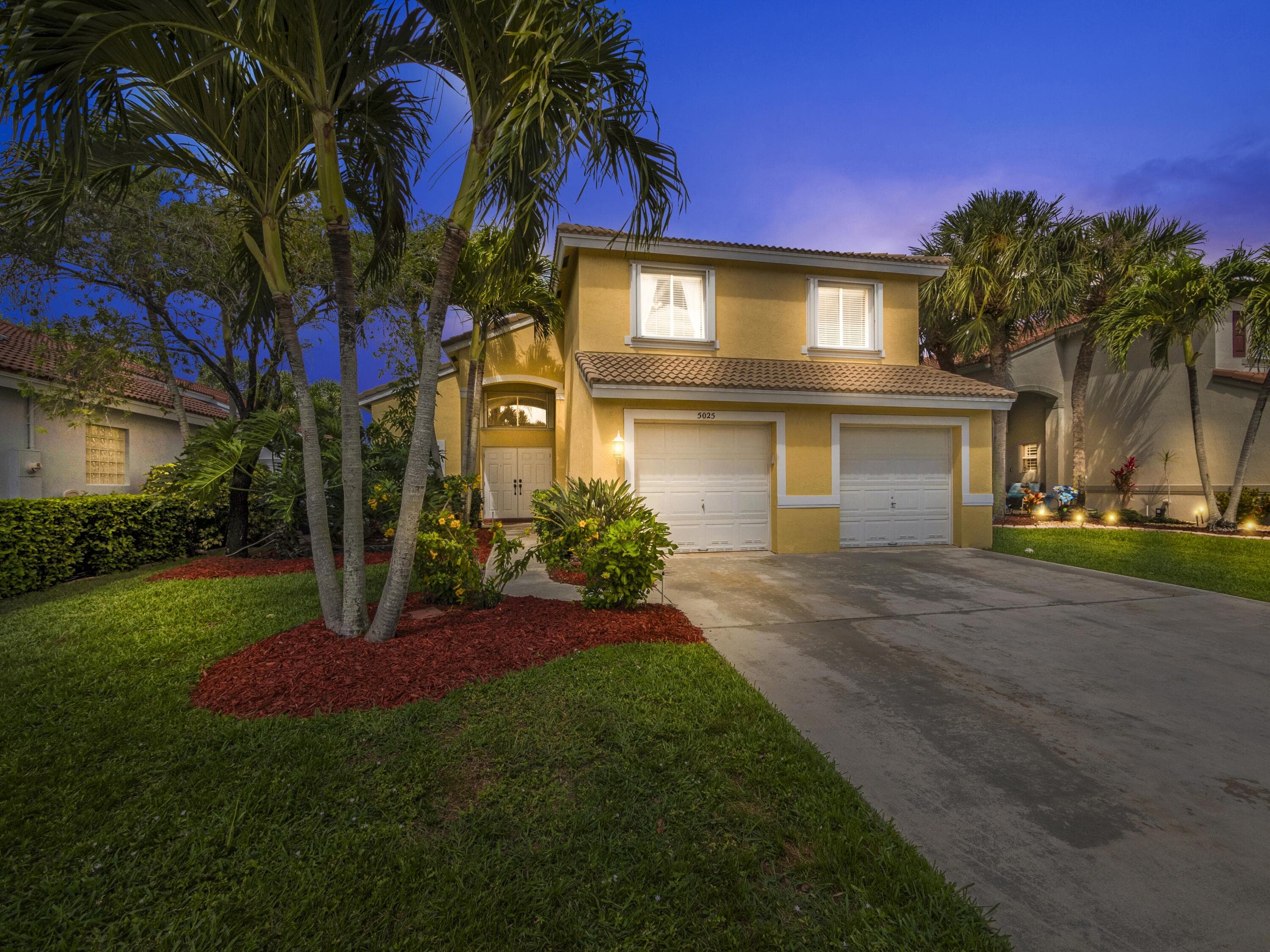 5025 Prairie Dunes Village Circle, Lake Worth, exterior view