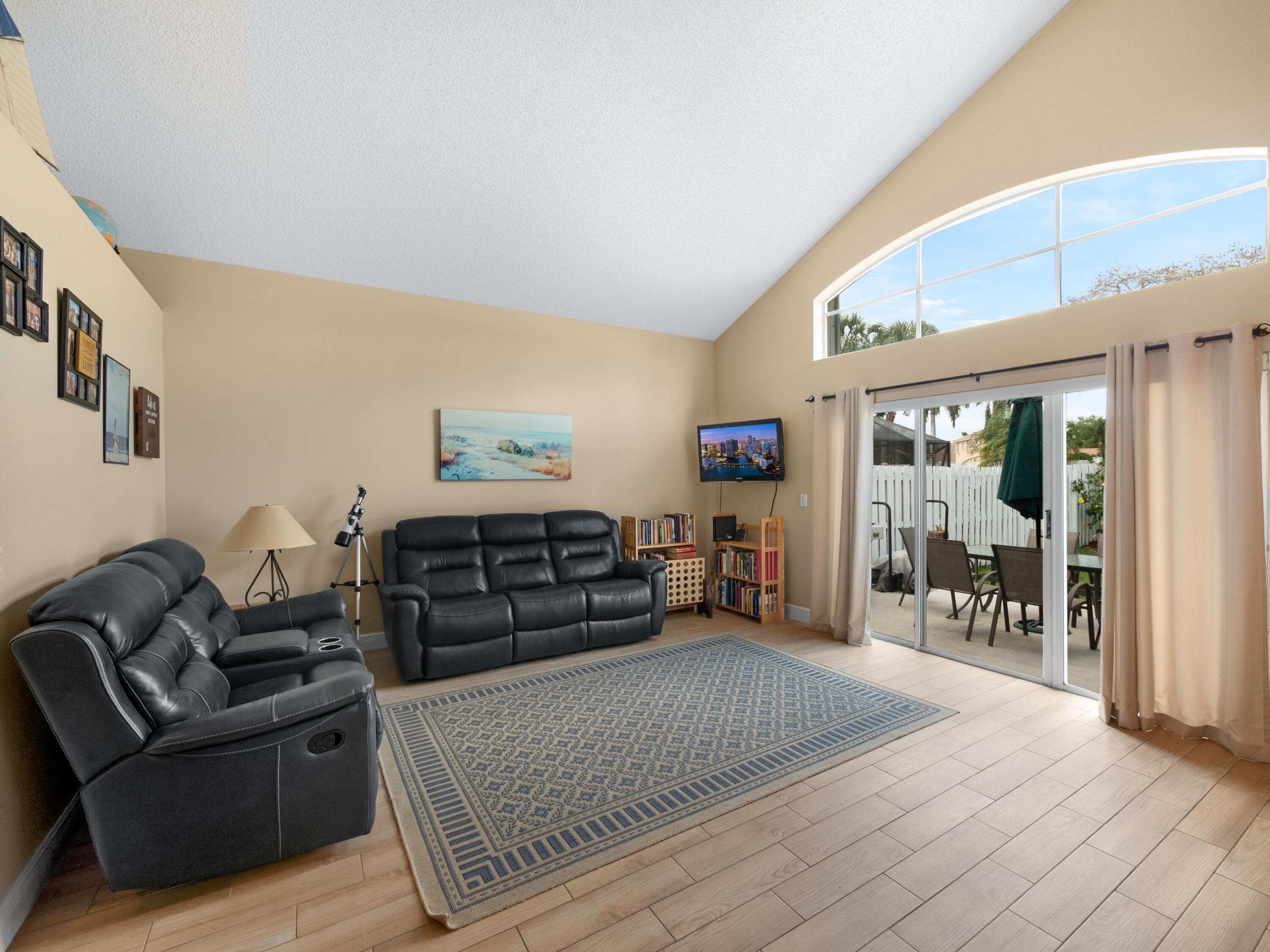5025 Prairie Dunes Village Circle, Lake Worth, view 4
