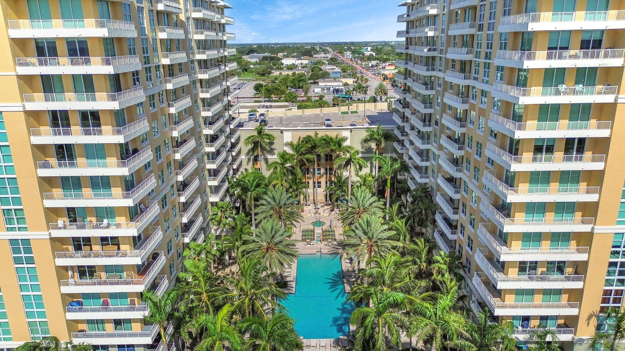 625 Casa Loma Boulevard Unit 302, Boynton Beach, view 2