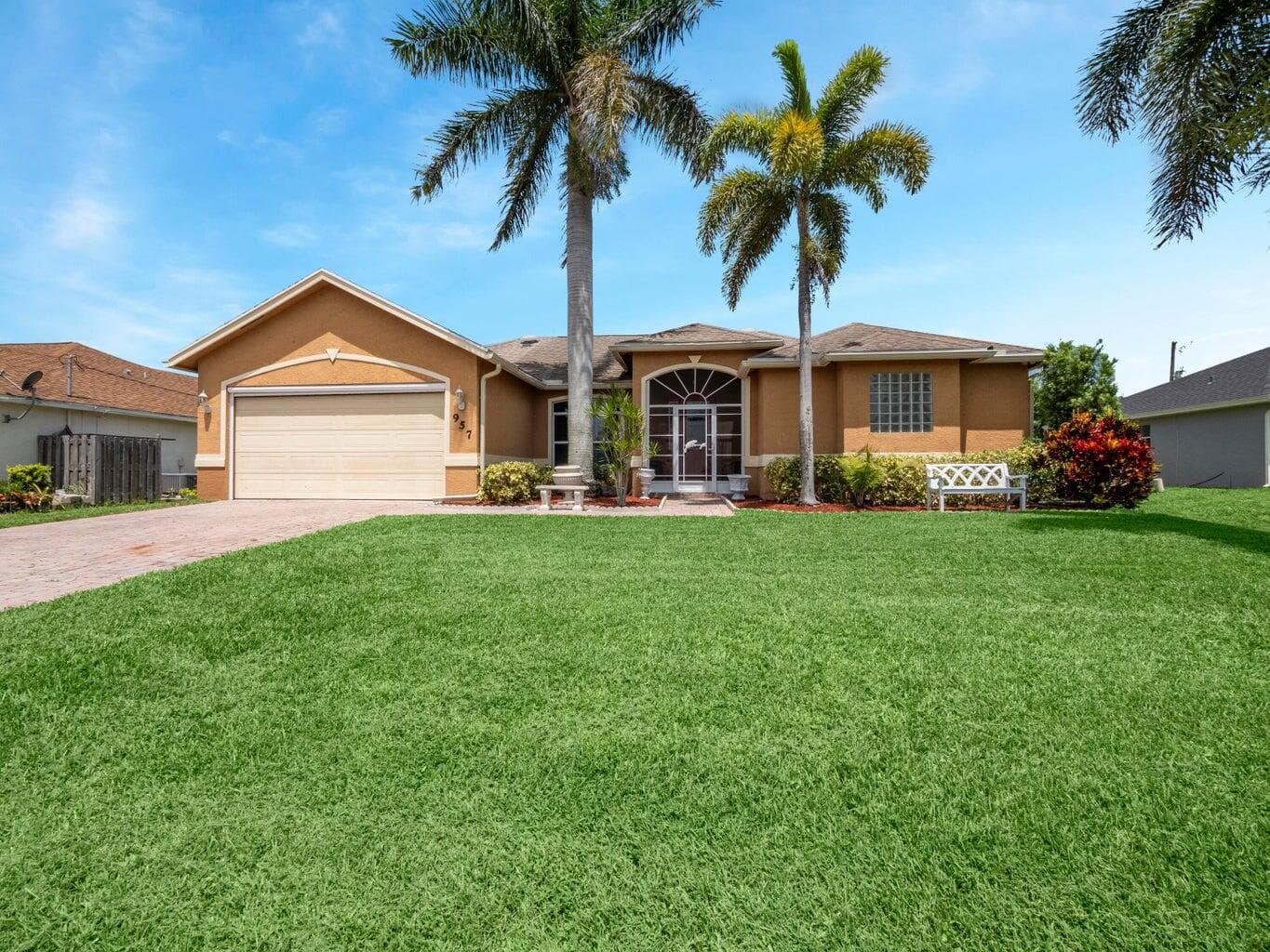957 SW Mchord Avenue, Port St. Lucie, view 2