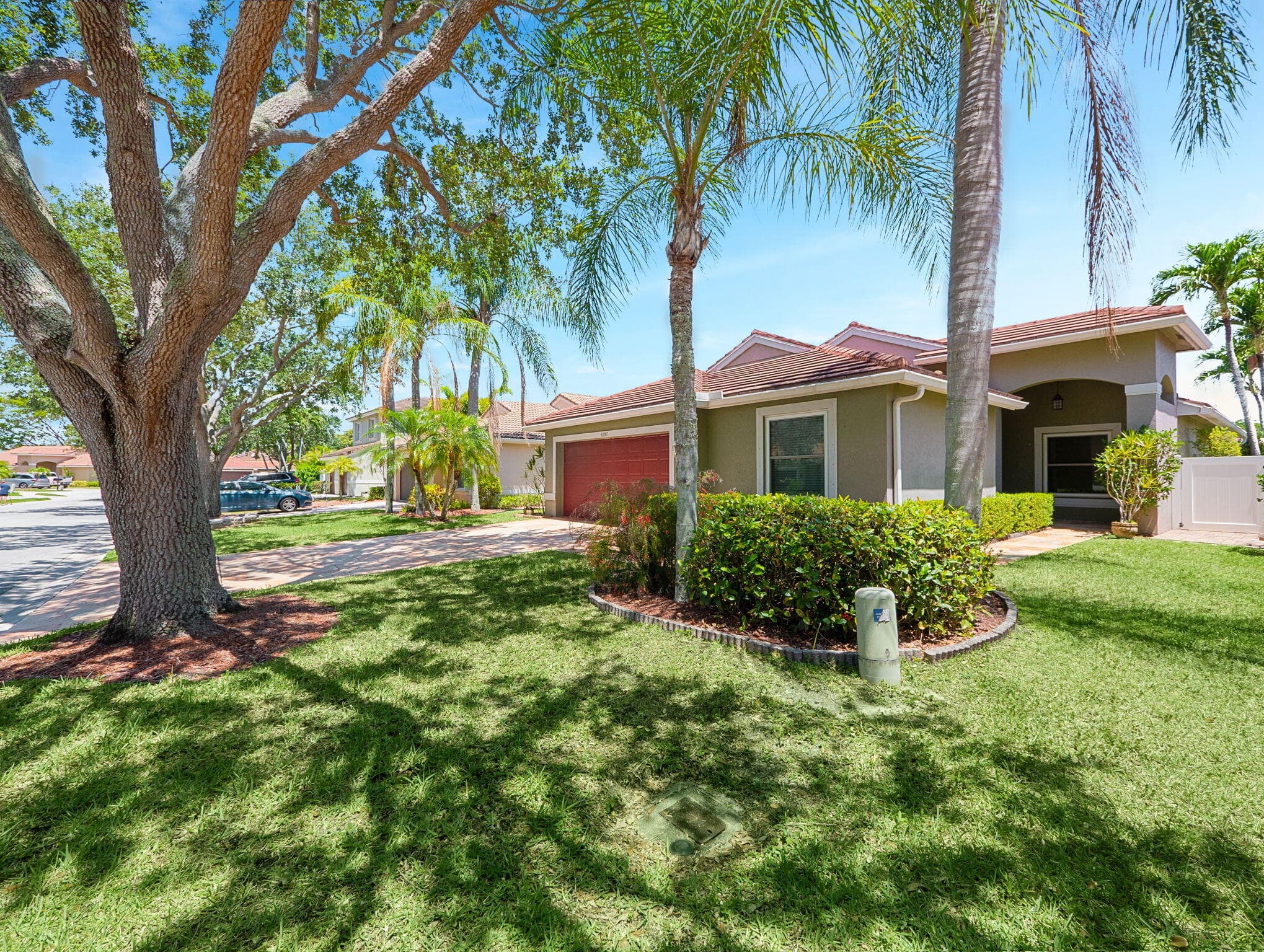 6287 Grand Cypress Circle, Lake Worth, view 2