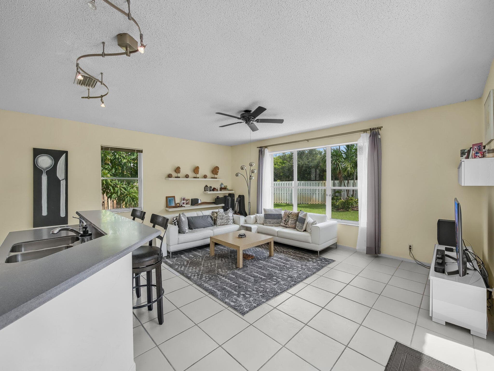 6211 Shadow Tree Lane, Lake Worth, view 5