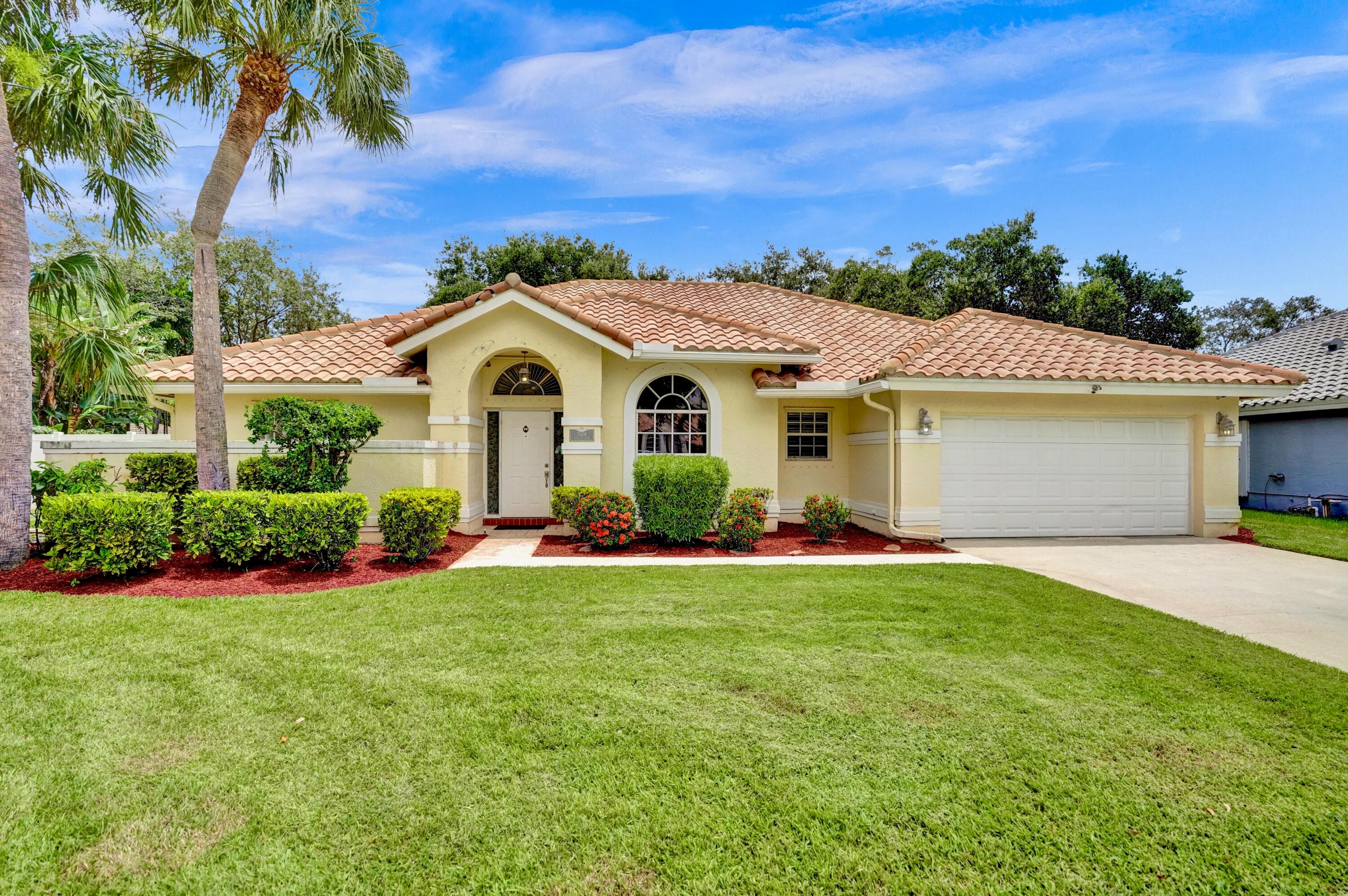 7608 Monclair Court, Lake Worth, exterior view