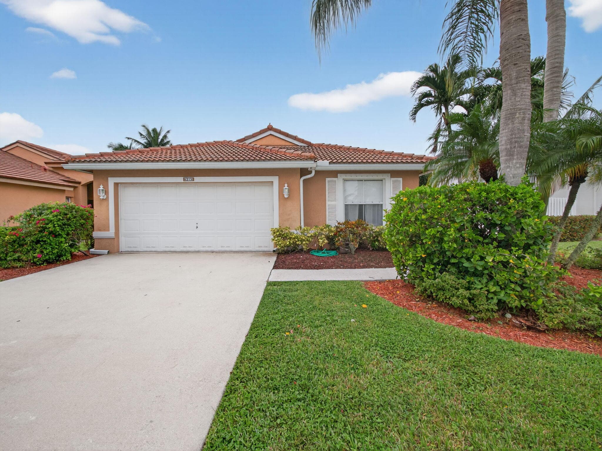 6219 Grand Cypress Circle, Lake Worth, view 2