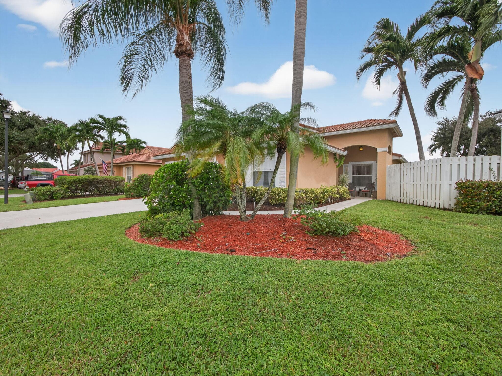 6219 Grand Cypress Circle, Lake Worth, view 3