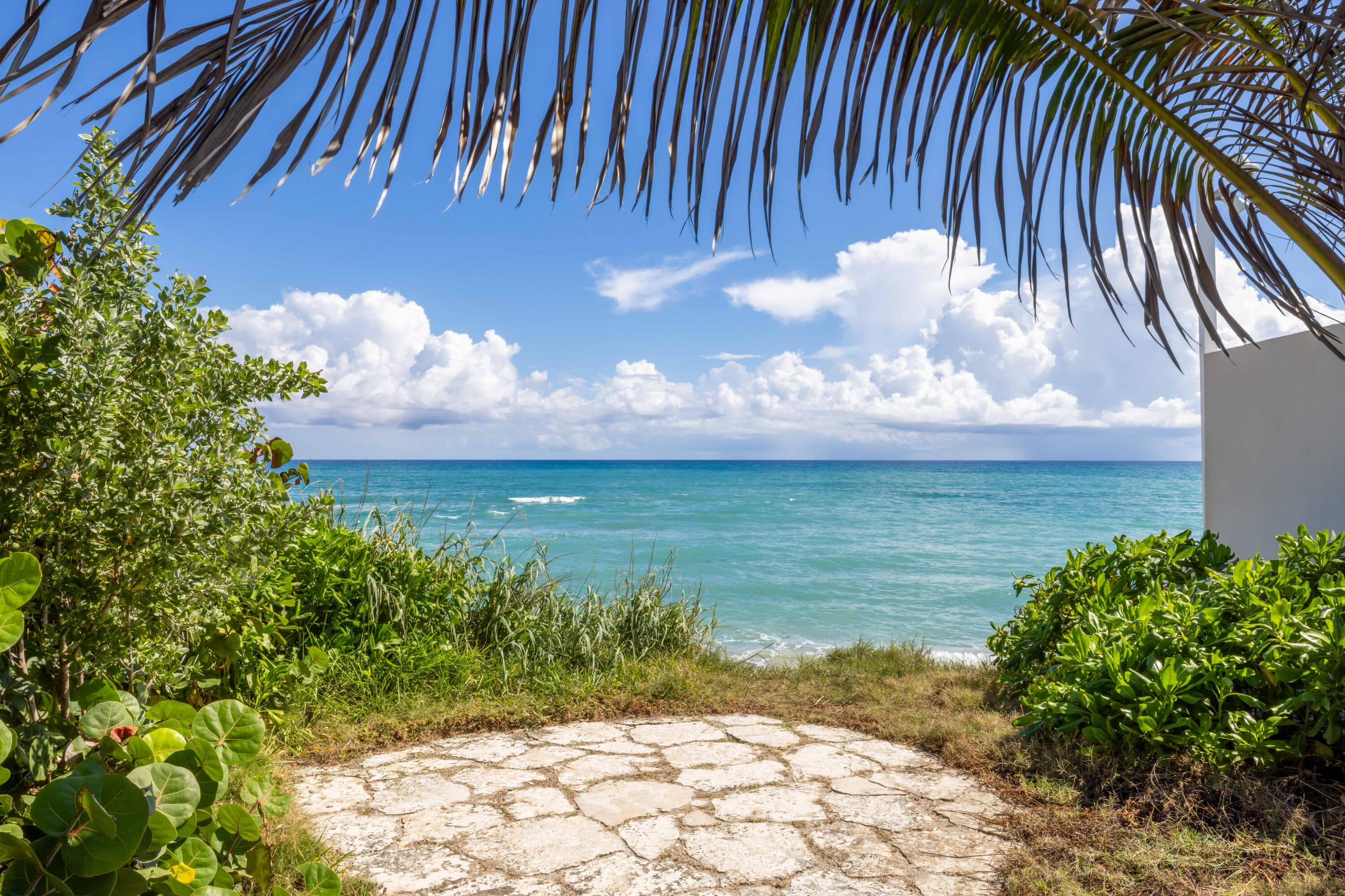 1048 S Ocean Boulevard, Palm Beach, view 4