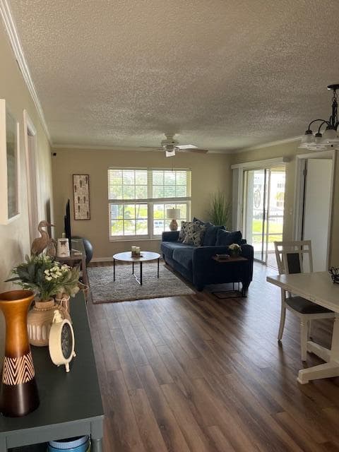 5500 Tamberlane Circle Unit 305, Palm Beach Gardens, view 3