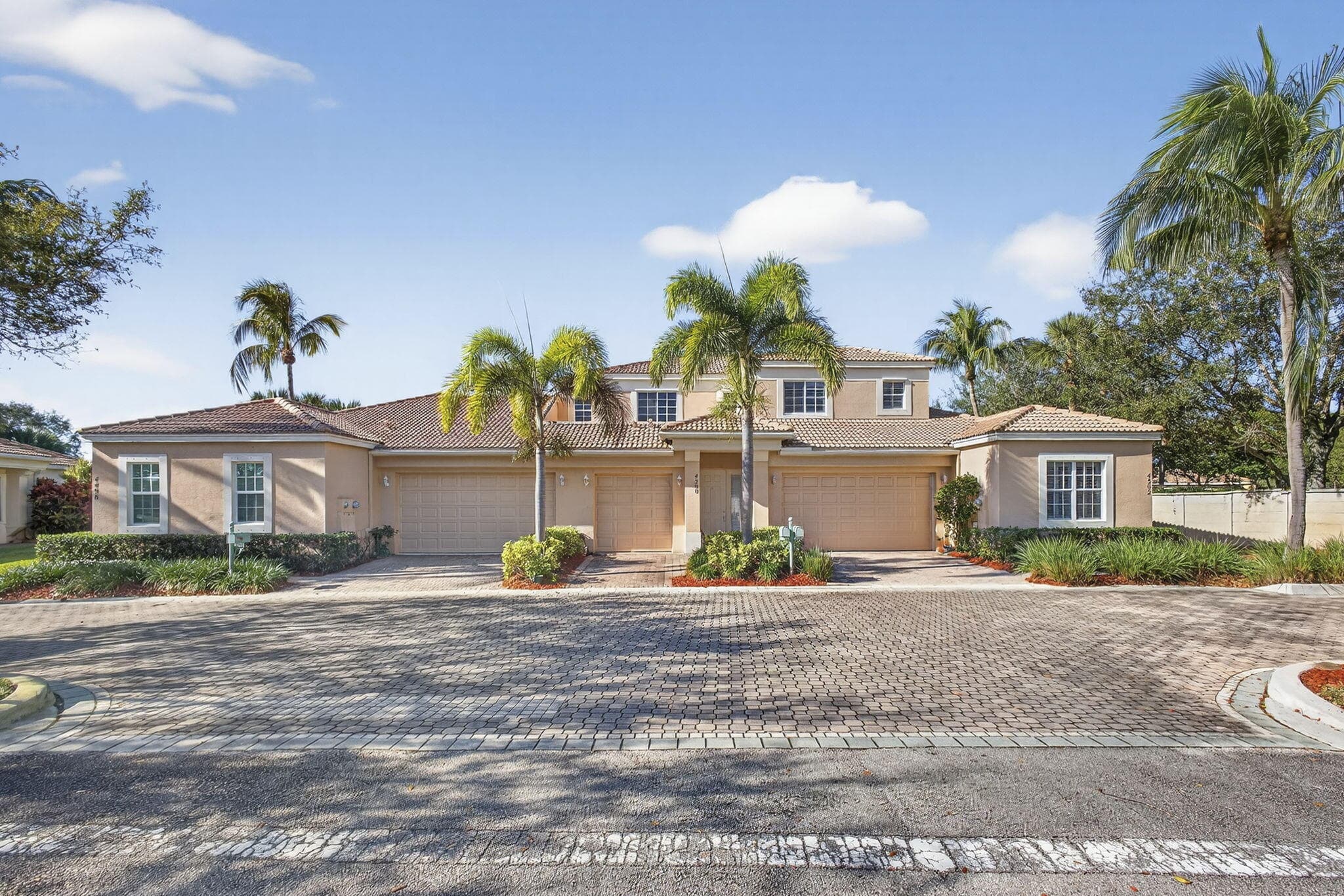 4502 Hickory Drive, Palm Beach Gardens, view 2