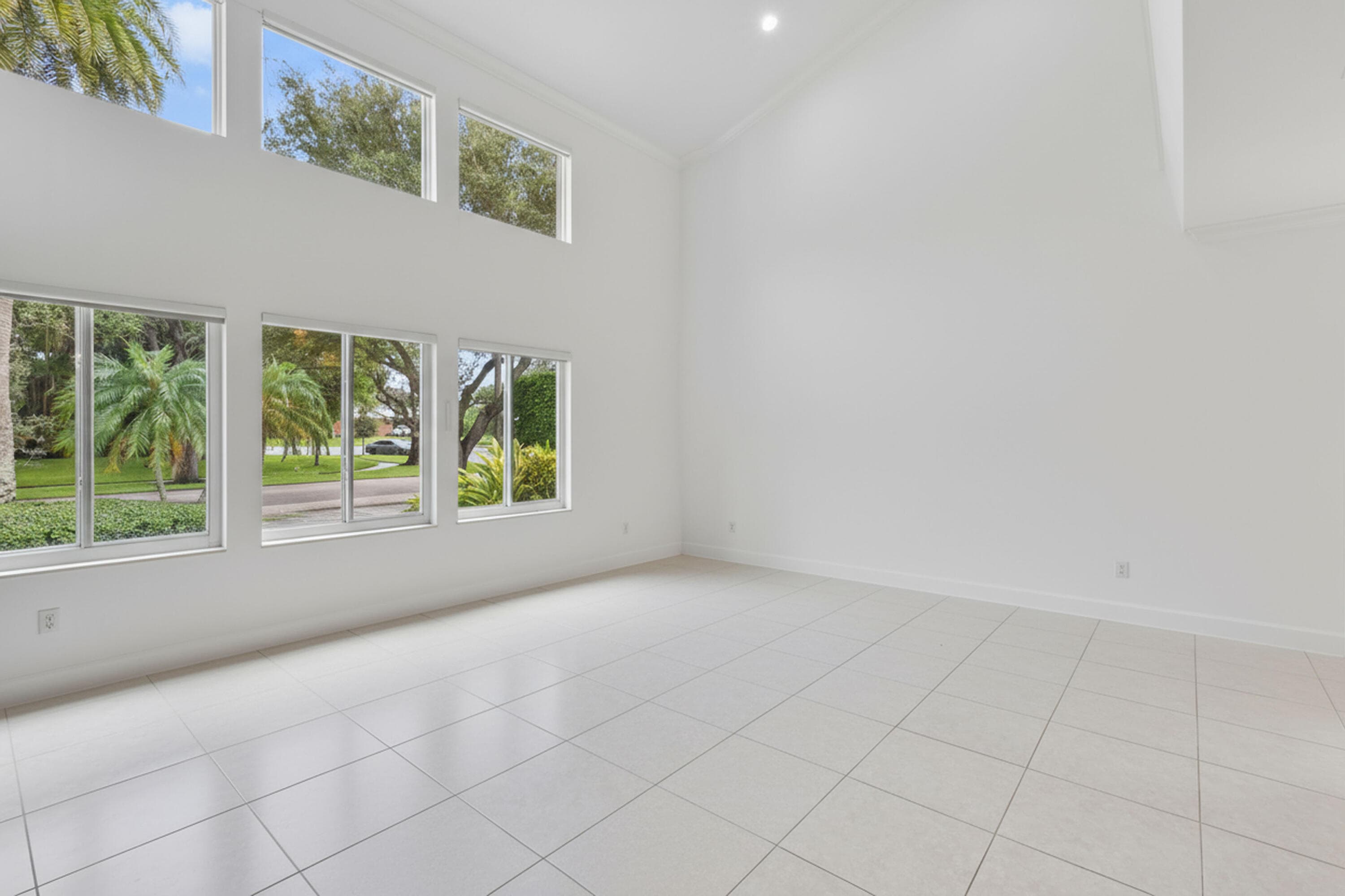 2801 Embassy Drive, West Palm Beach, view 4