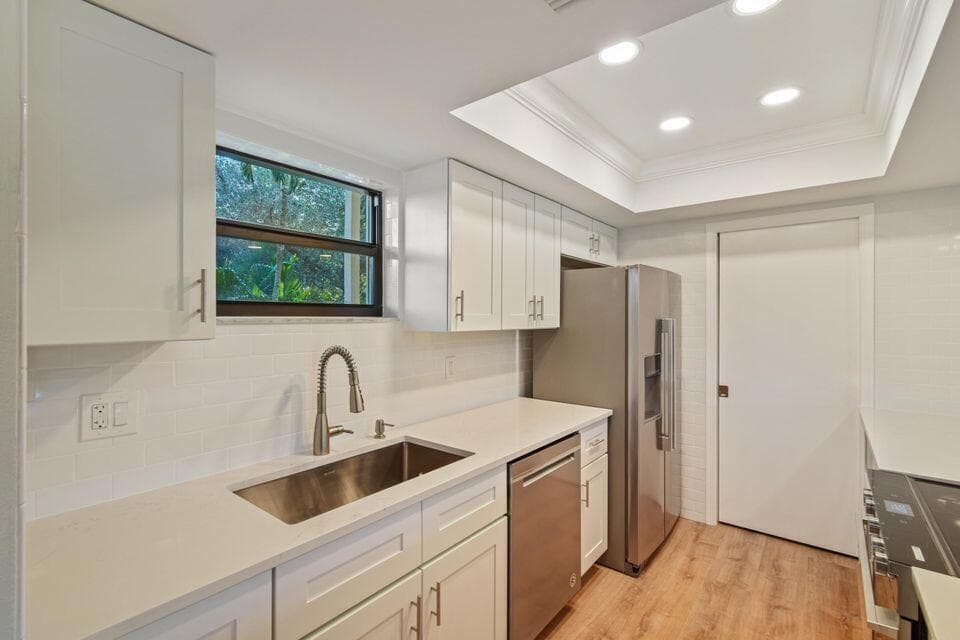 11863 Wimbledon Circle Unit 508, Wellington, view 3