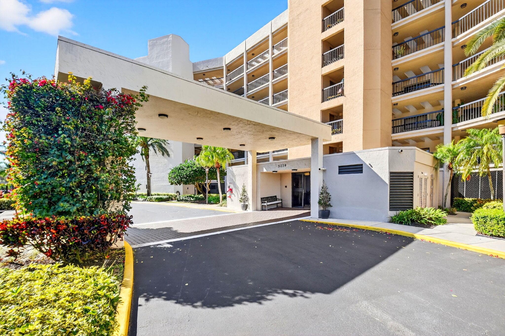 5279 Fountains Drive S Unit 604, Lake Worth, view 2