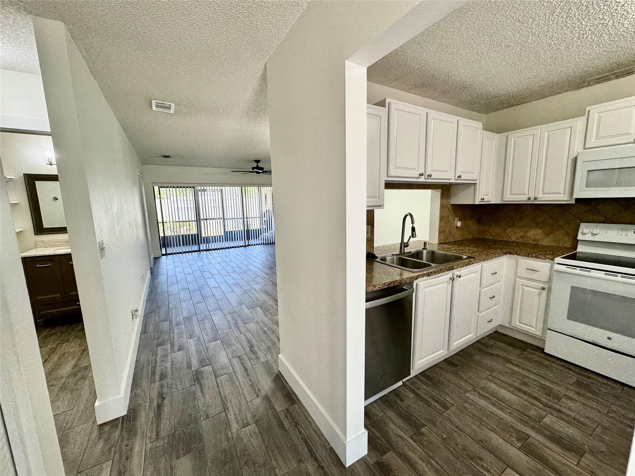 545 Banks Road Unit 7-522, Margate, view 2