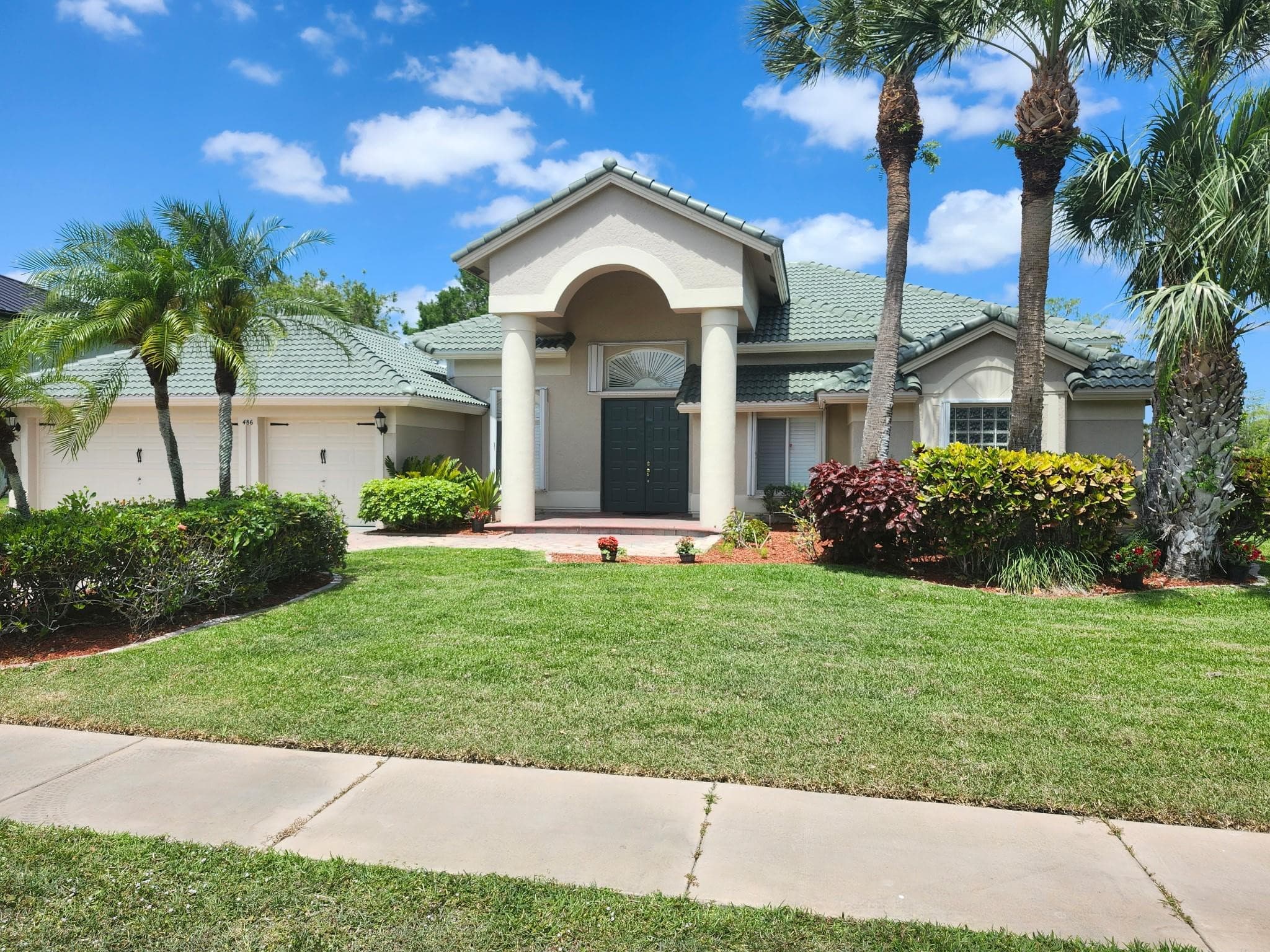 486 Cypress Green Circle, Wellington, exterior view