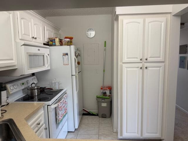 812 Sky Pine Way Unit D2, Greenacres, view 4