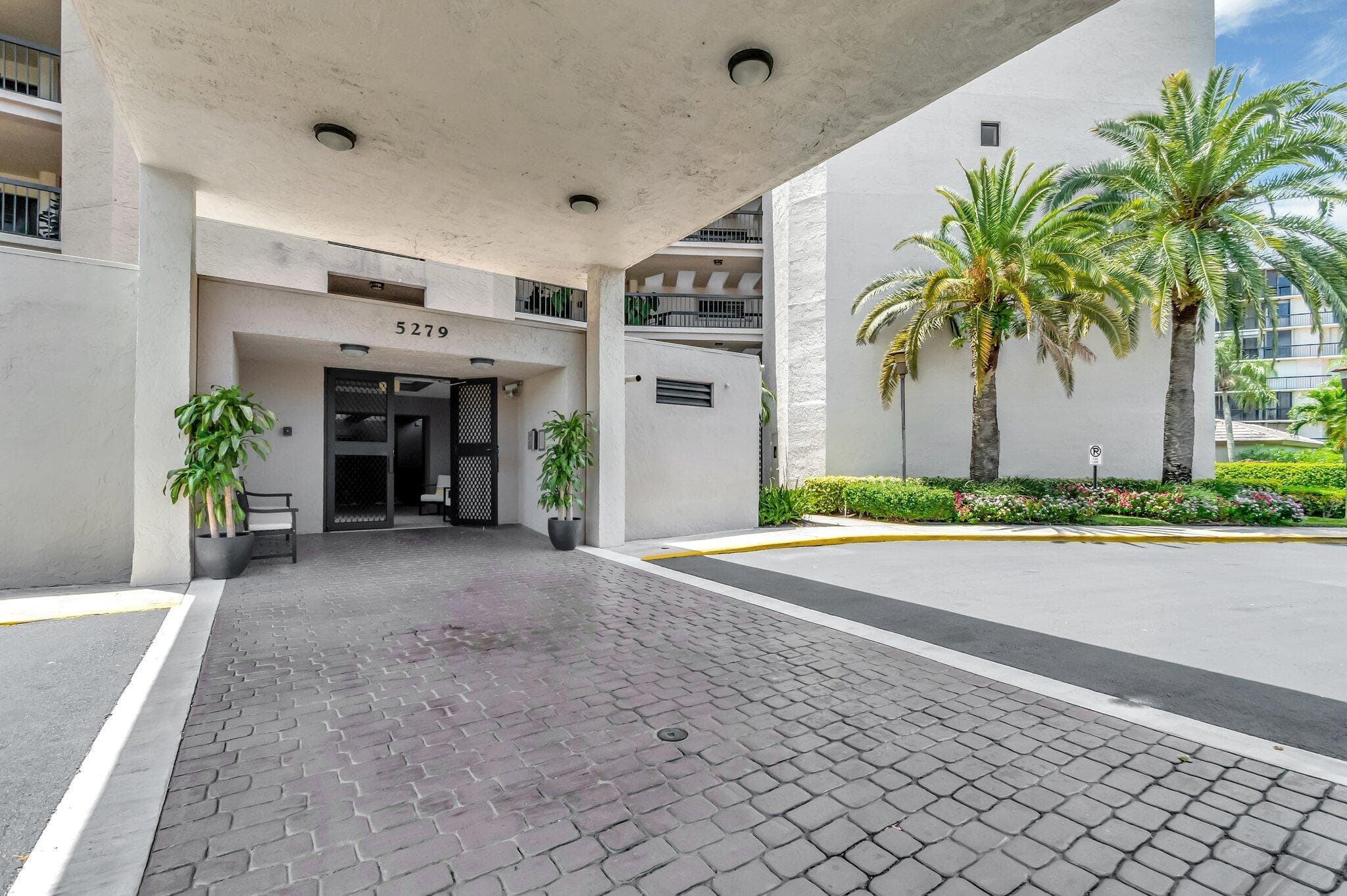 5279 S Fountains Dr S S Unit 304, Lake Worth, view 3