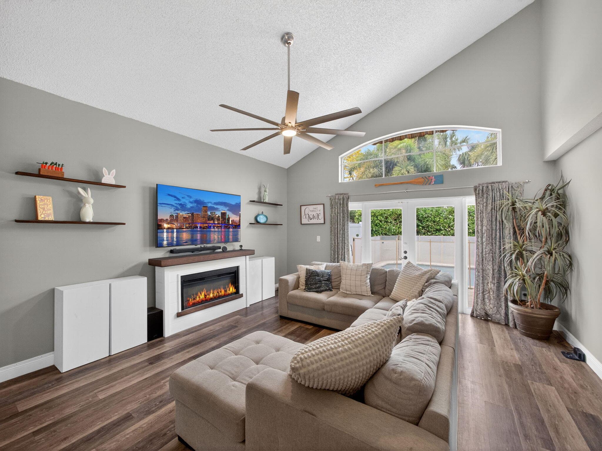 5053 Prairie Dunes Village Circle, Lake Worth, view 3