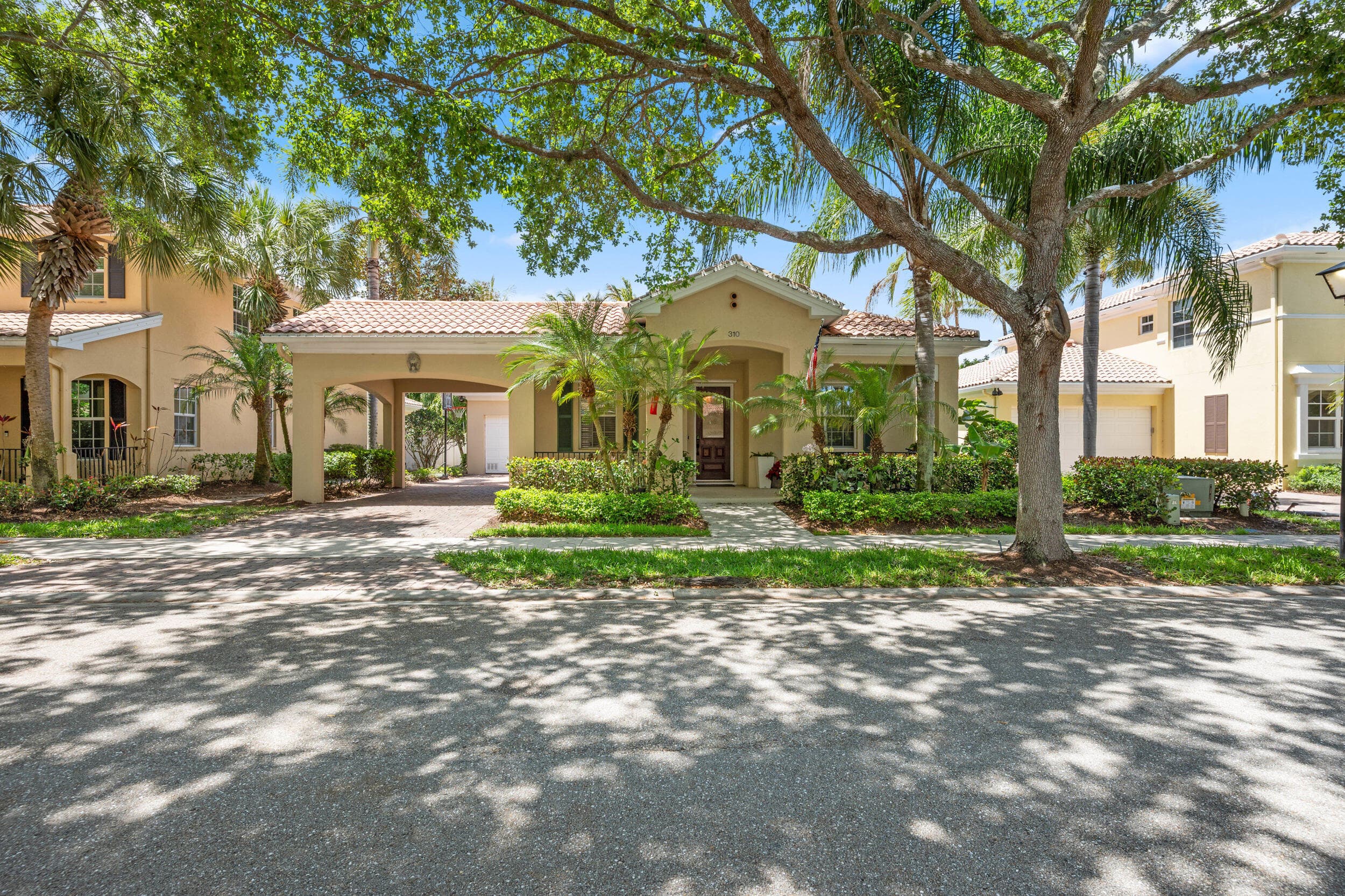 310 San Remo Drive, Jupiter, view 3