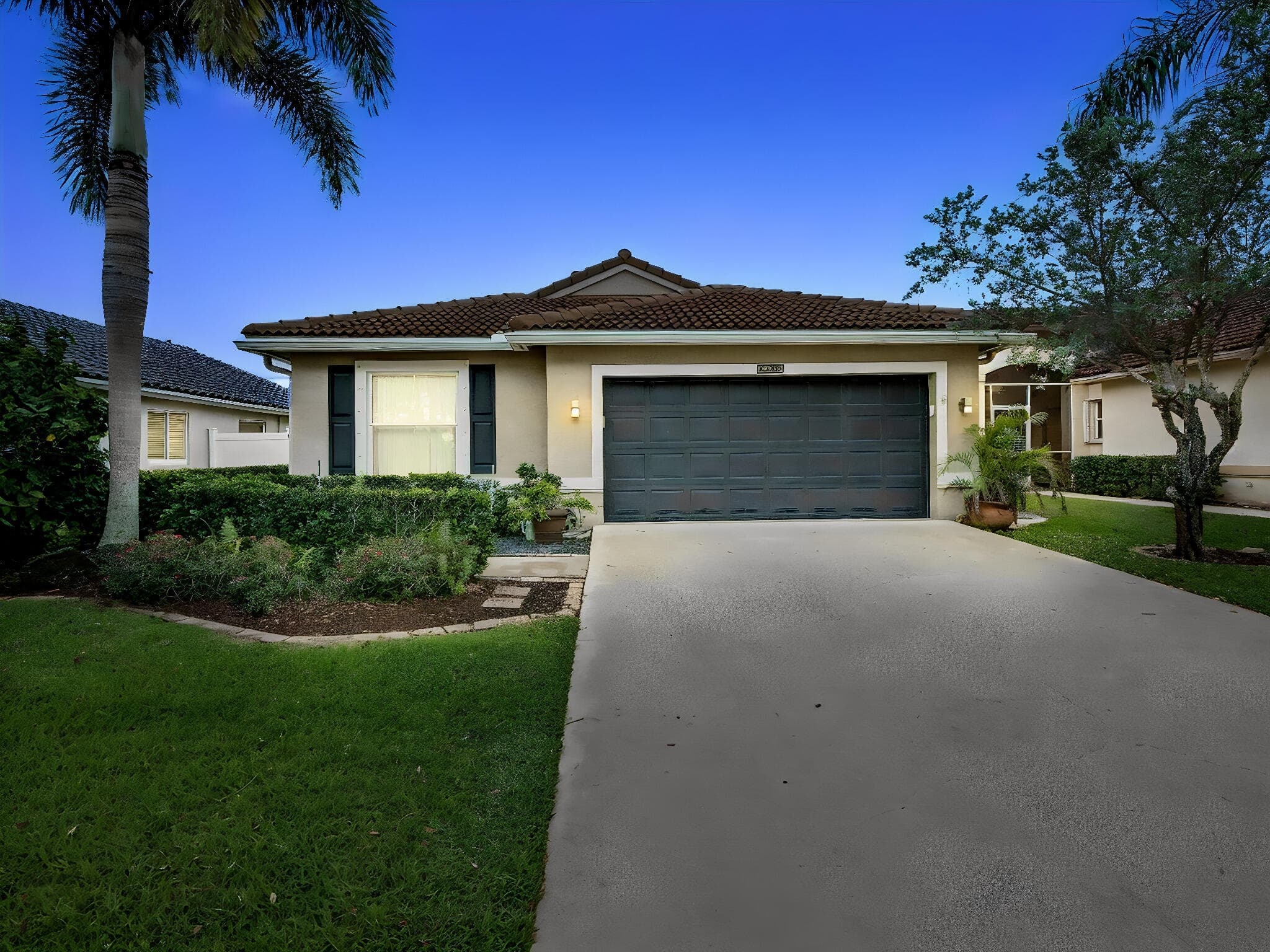 6292 Grand Cypress Circle, Lake Worth, exterior view