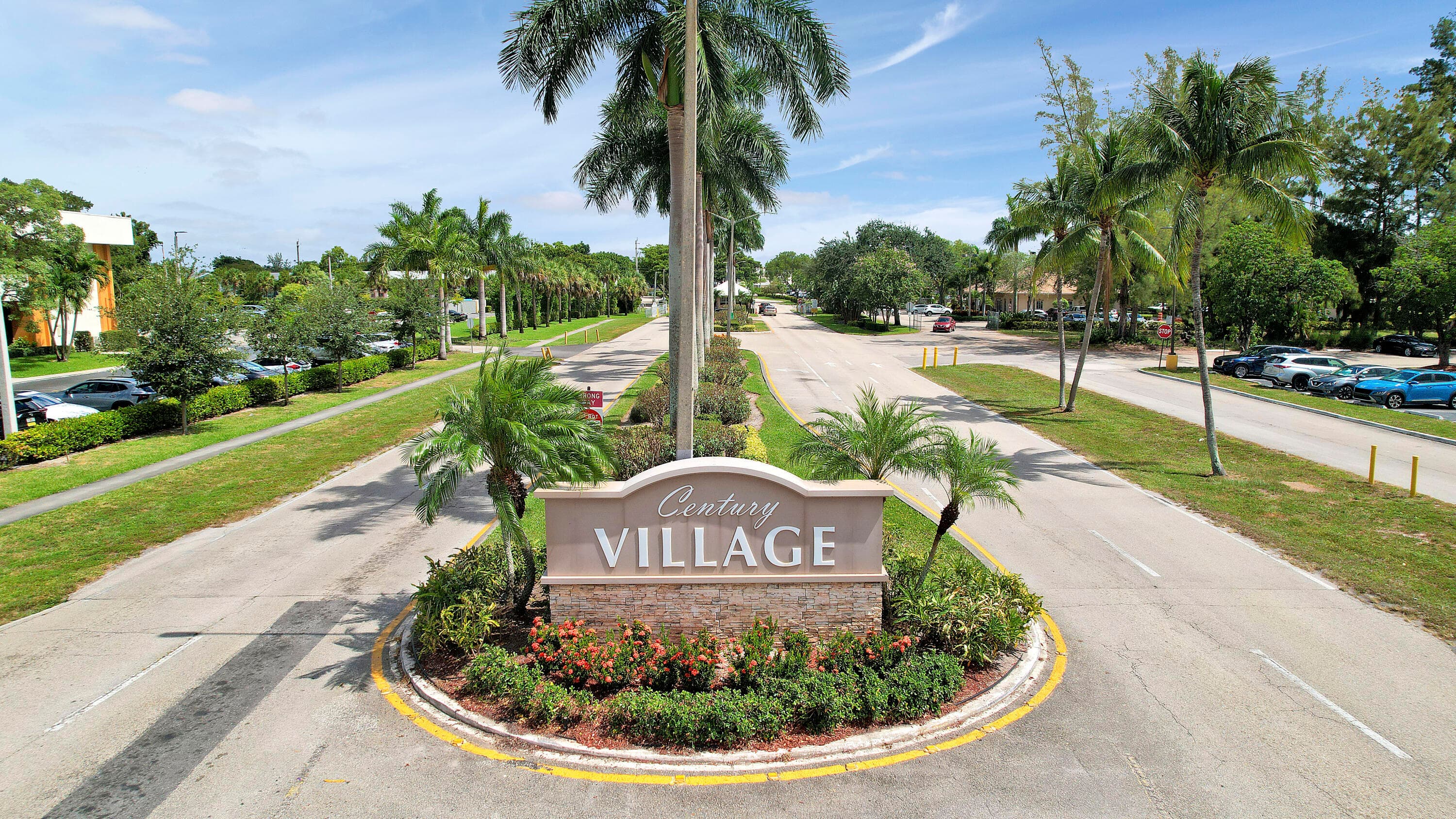 210 Wellington E, West Palm Beach, view 2