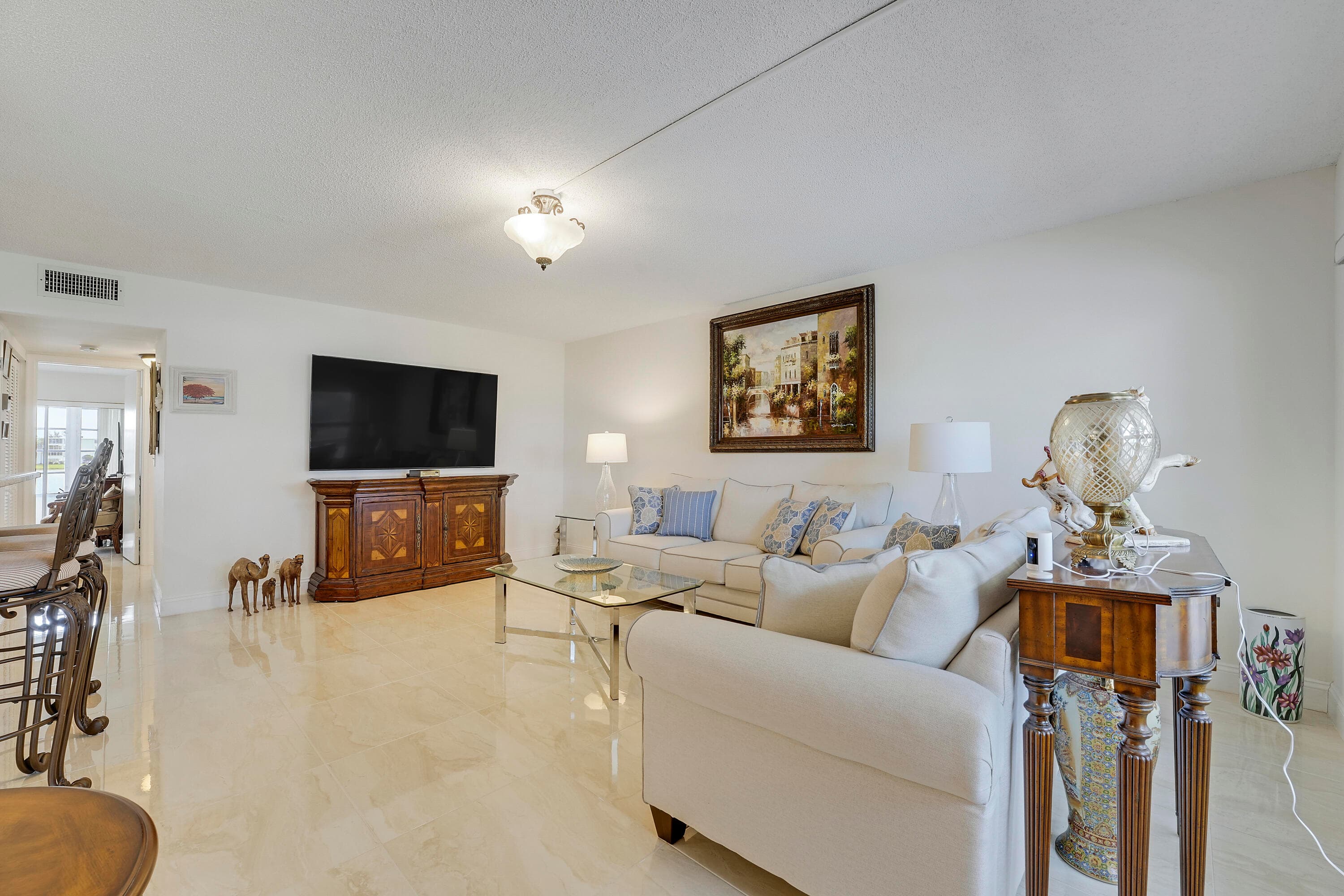 210 Wellington E, West Palm Beach, view 5