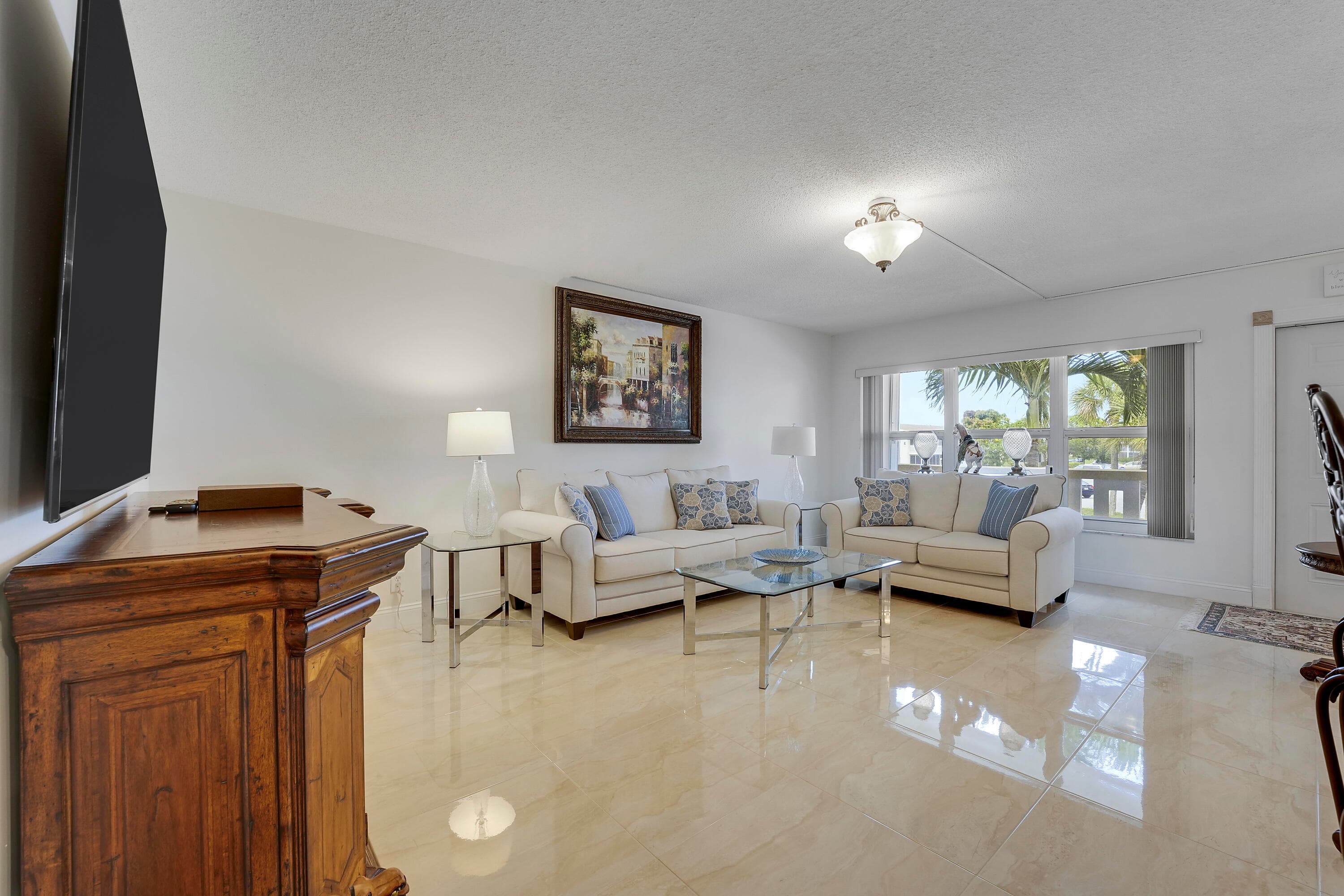 210 Wellington E, West Palm Beach