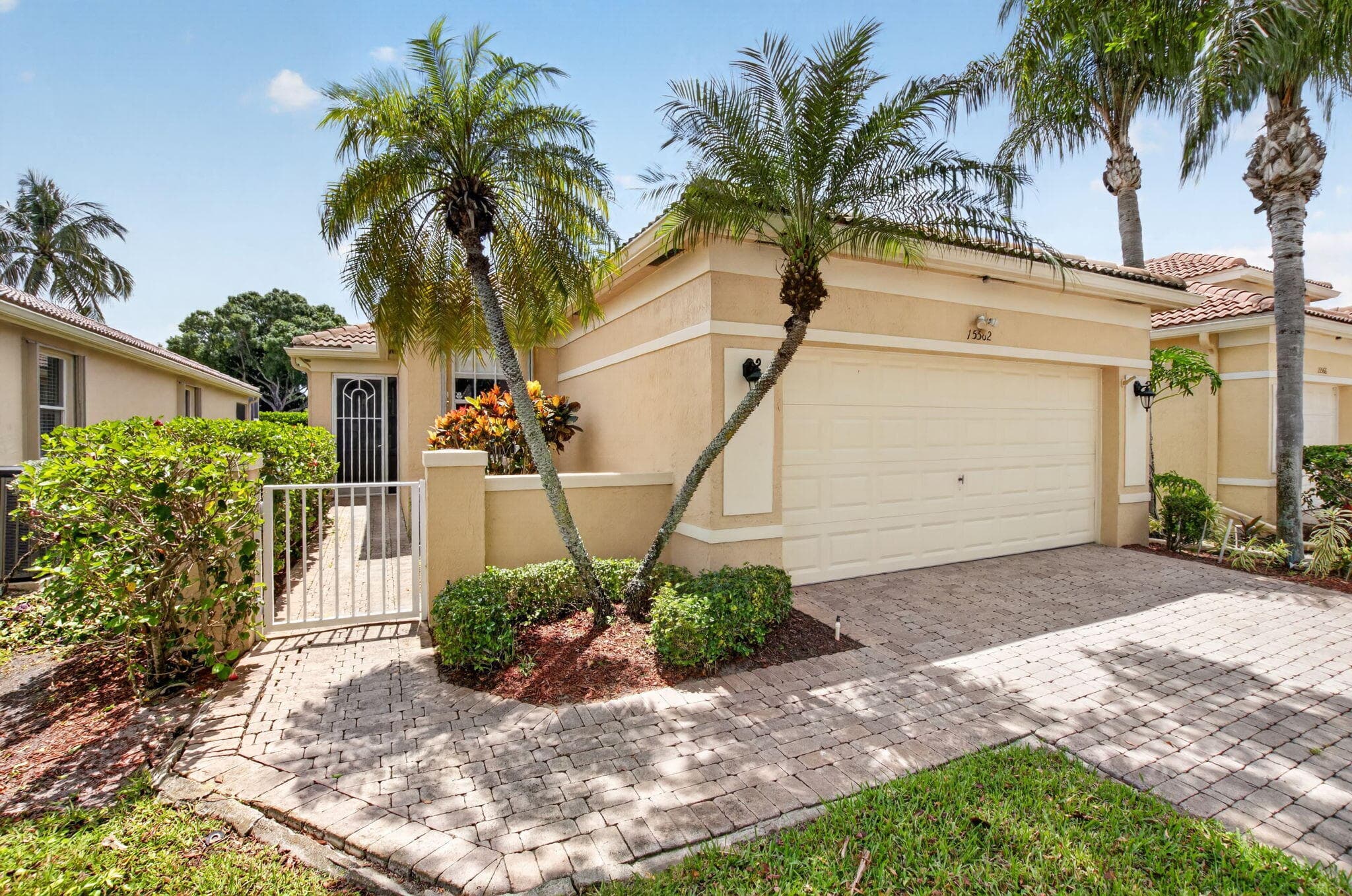 15562 Fiorenza Circle, Delray Beach, view 4