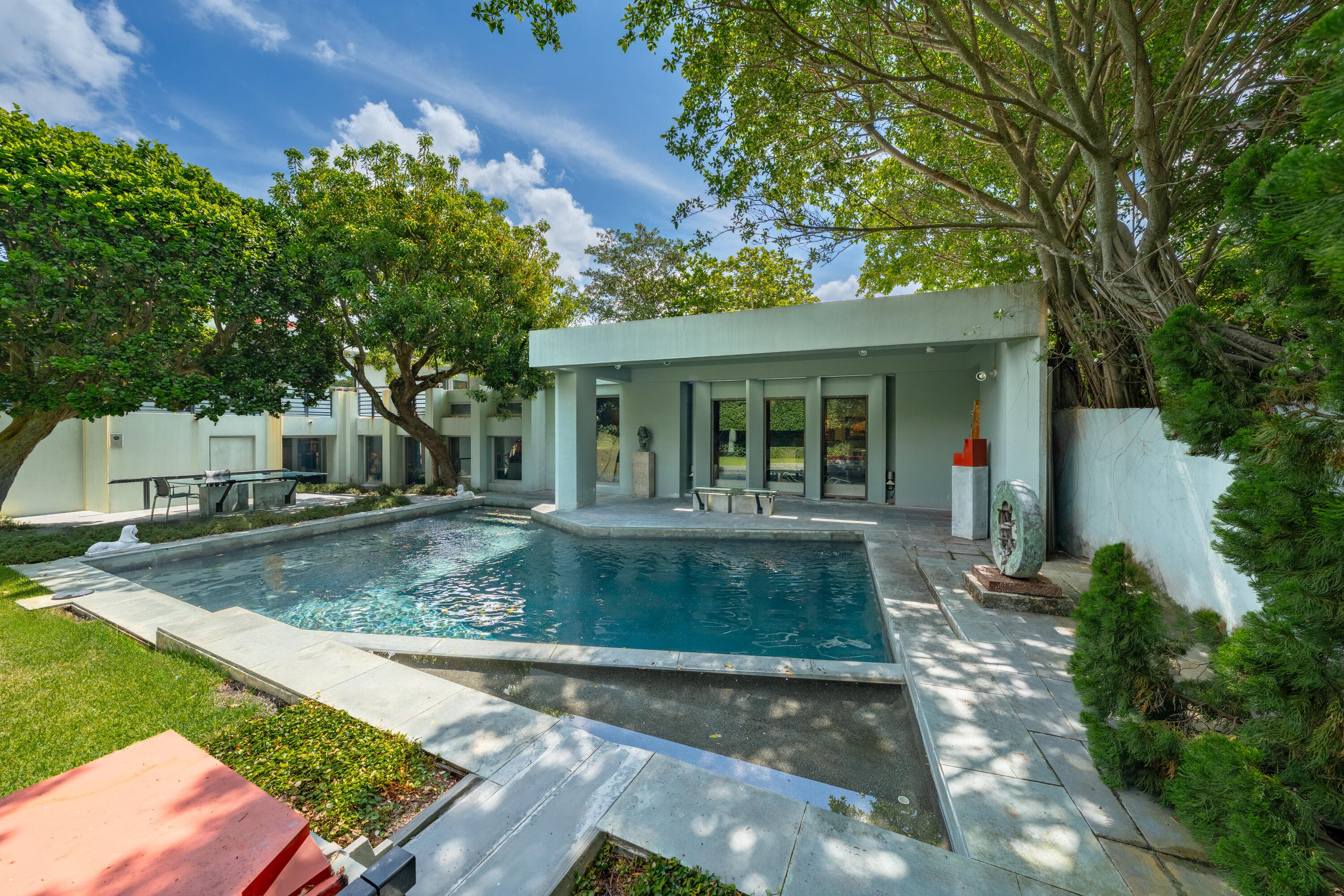 1496 N Lake Way, Palm Beach