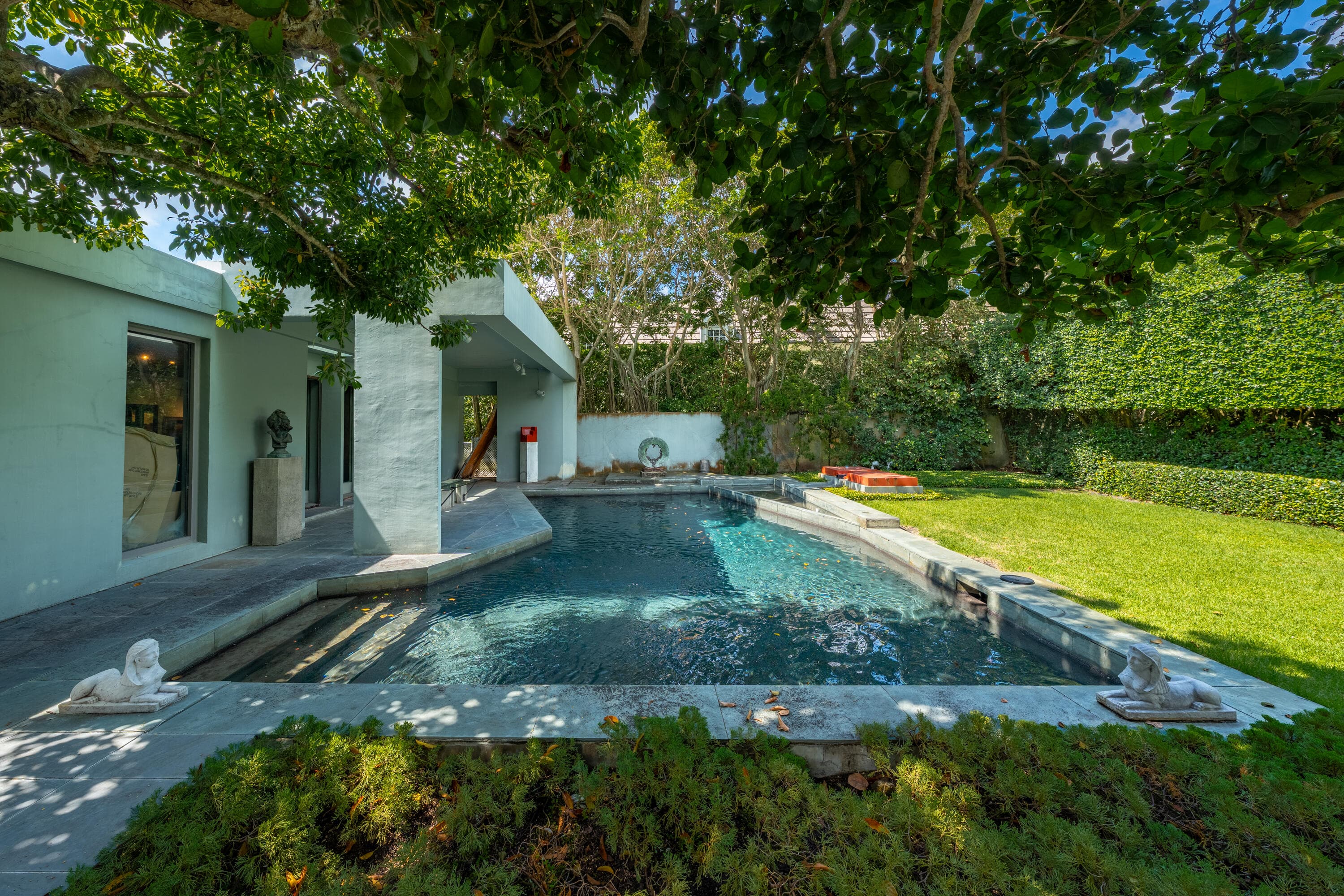 1496 N Lake Way, Palm Beach, view 3