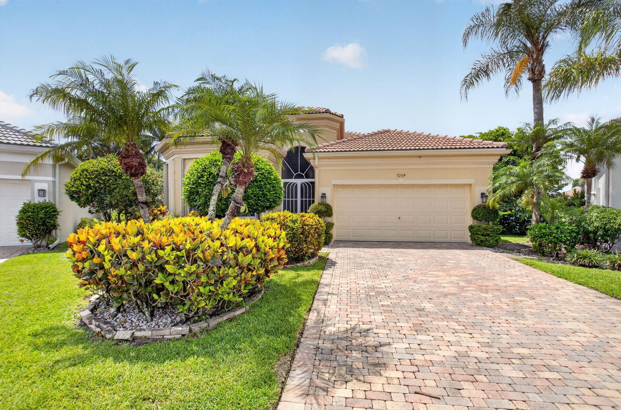 7264 Cataluna Circle, Delray Beach, view 3