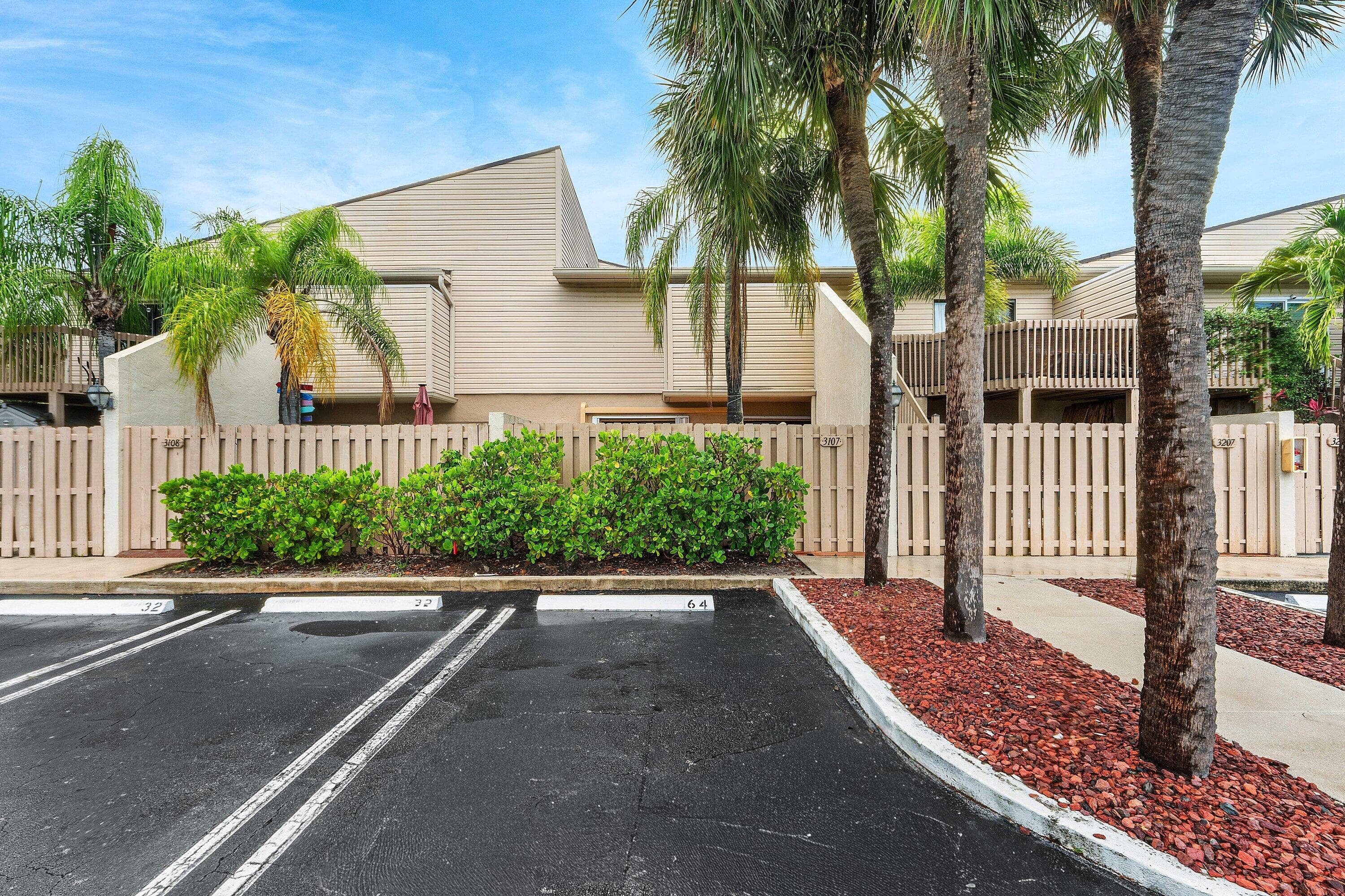 612 Executive Center Drive Unit 107, West Palm Beach, view 2
