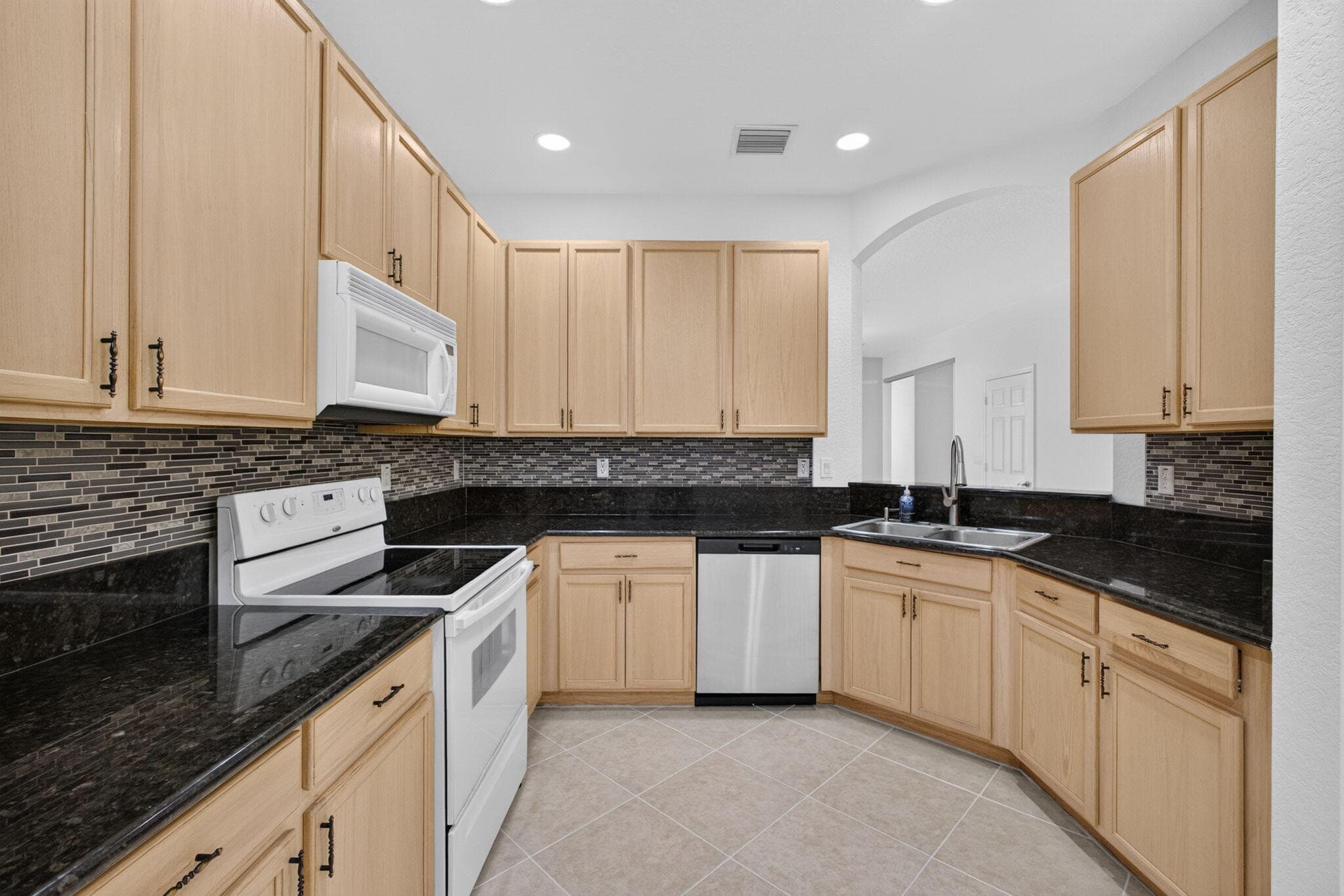 4991 Bonsai Circle Unit 107, Palm Beach Gardens, view 3