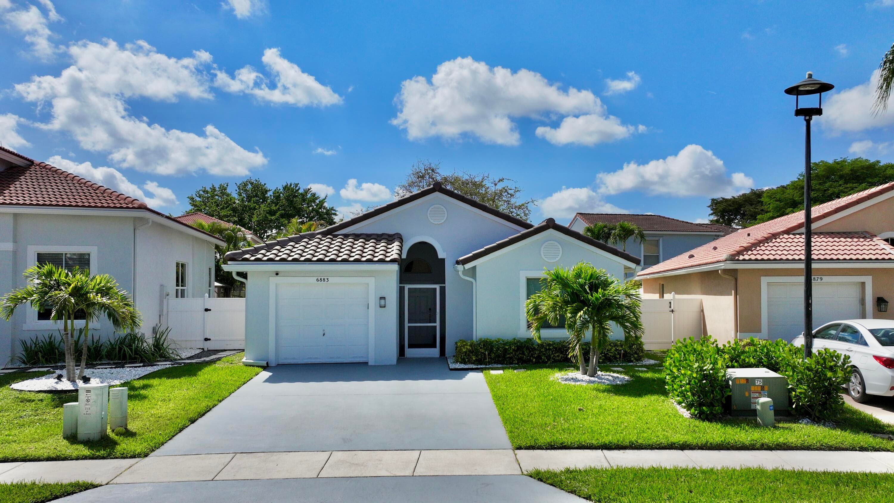 6883 Desert Inn Terrace, Lake Worth, view 2