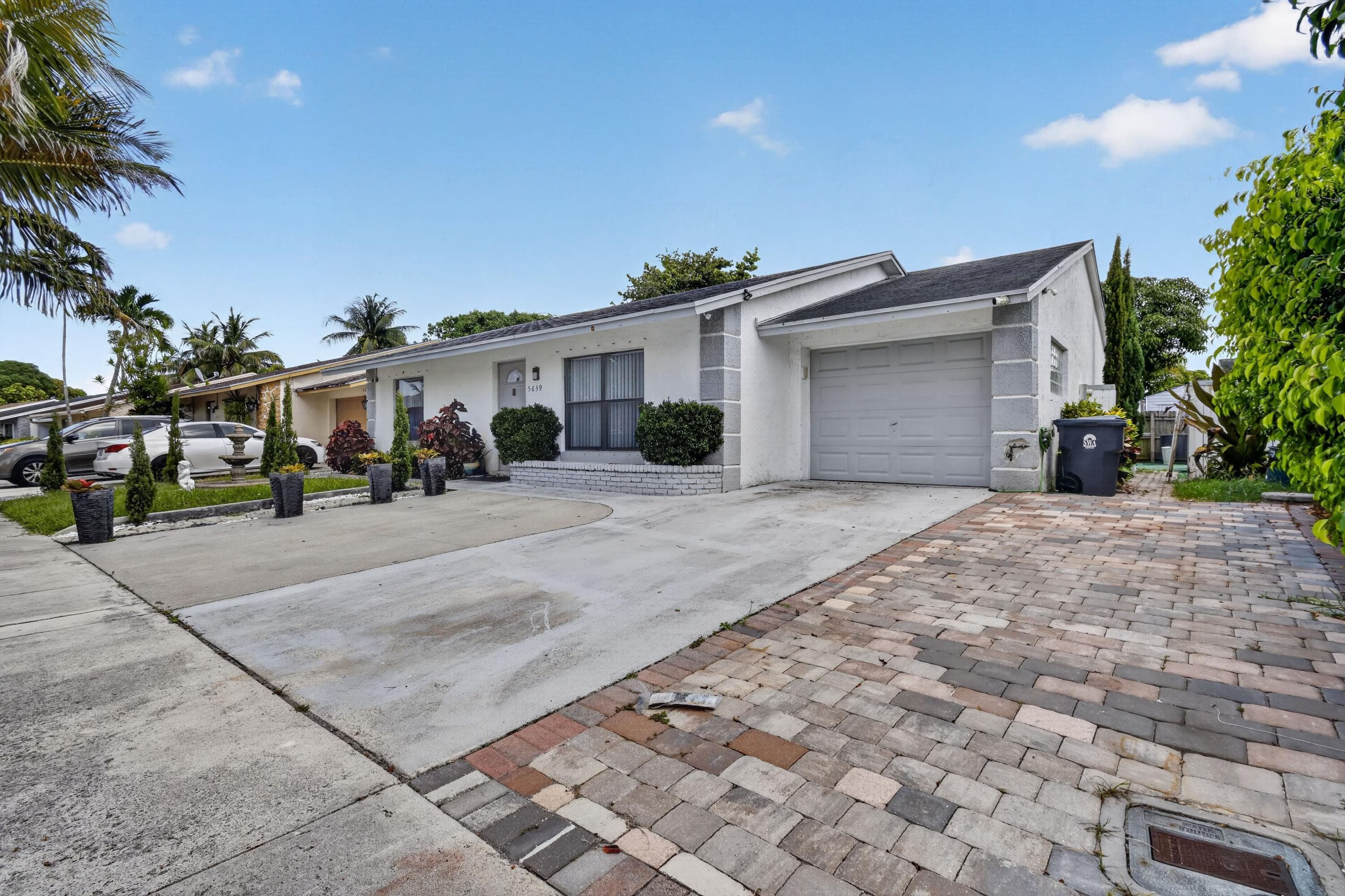 5639 Ithaca Circle E, Lake Worth