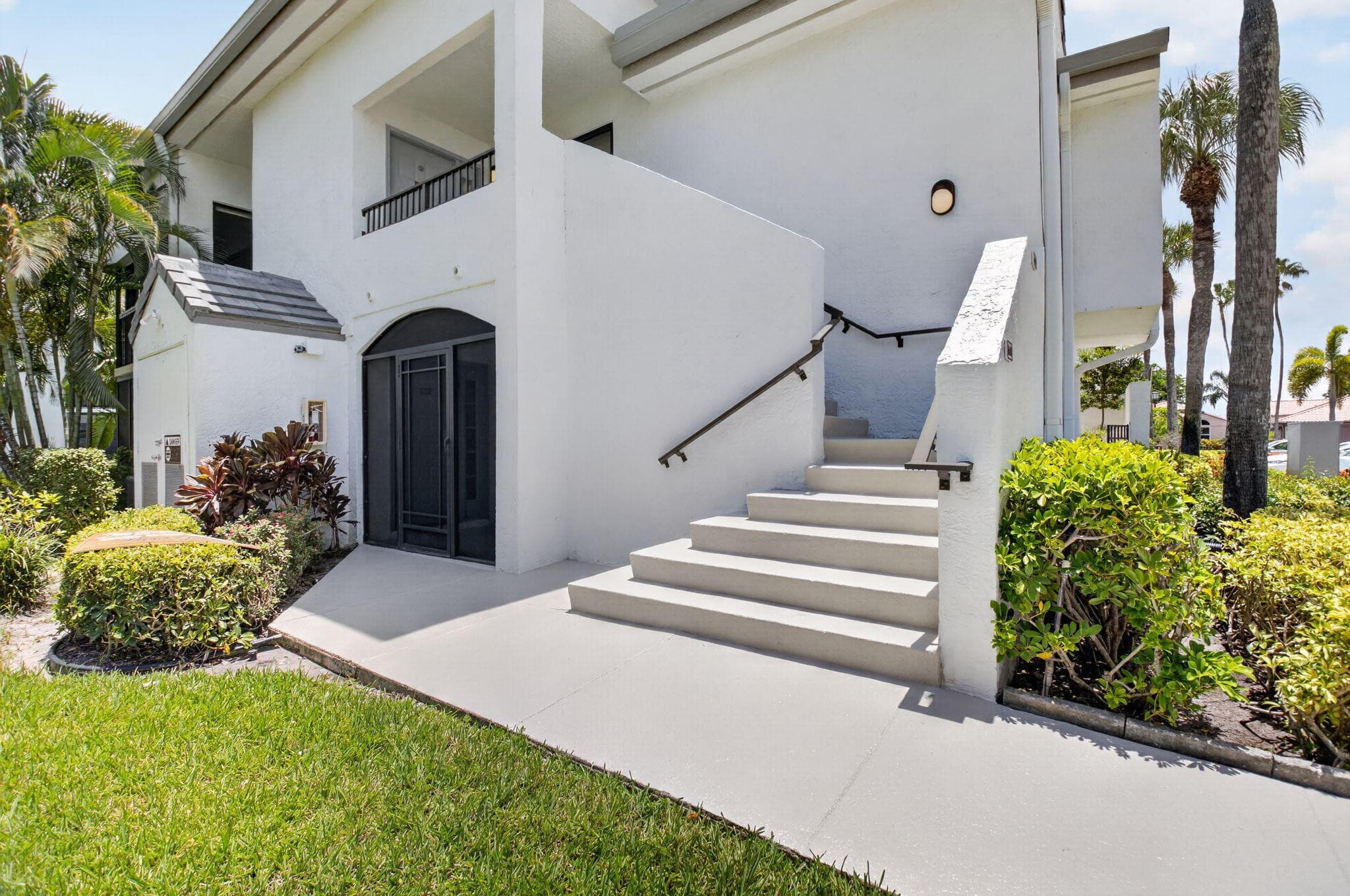 7665 Glendevon Lane Unit 1605, Delray Beach, view 4
