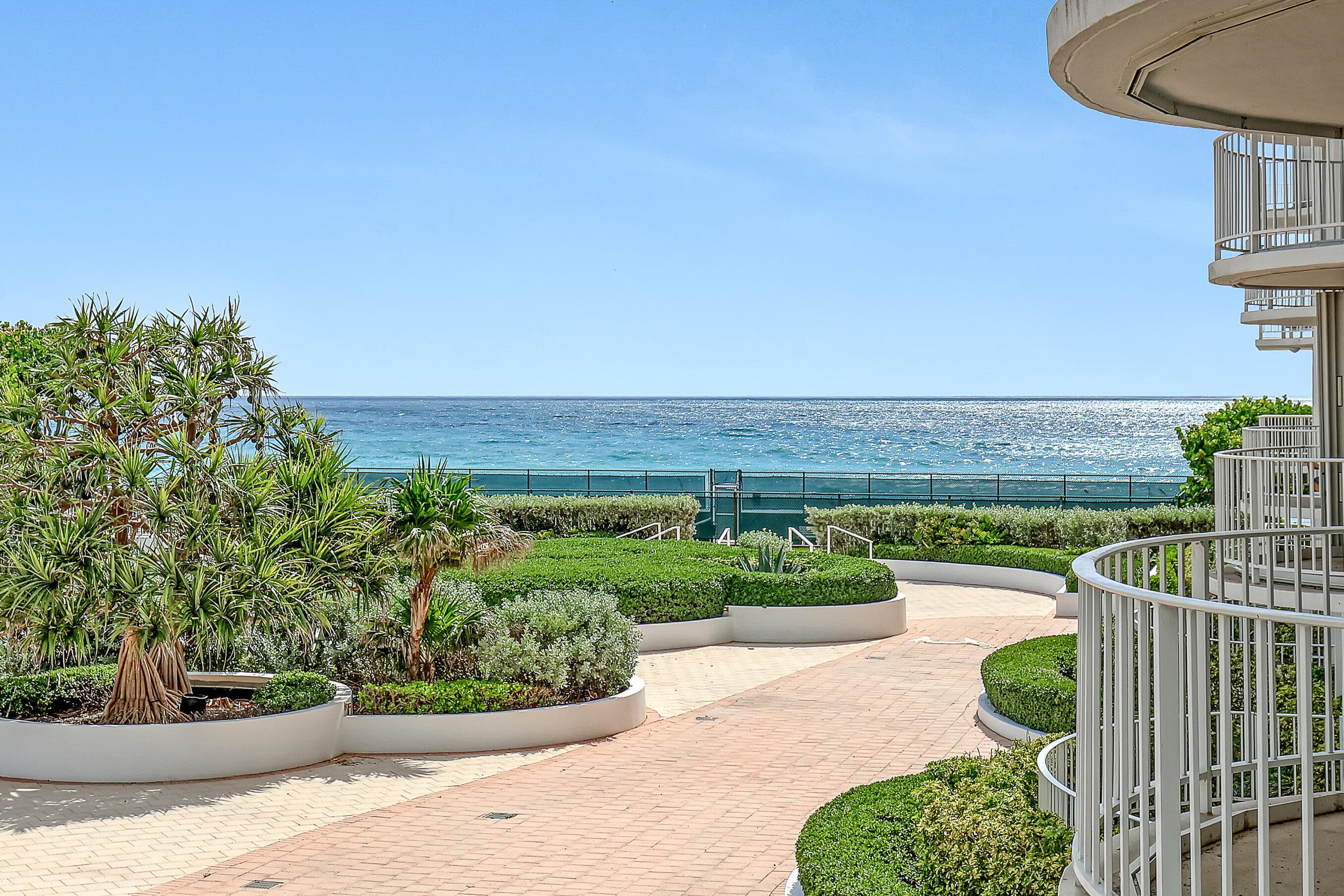 2295 S Ocean Boulevard Unit 321, Palm Beach, view 2