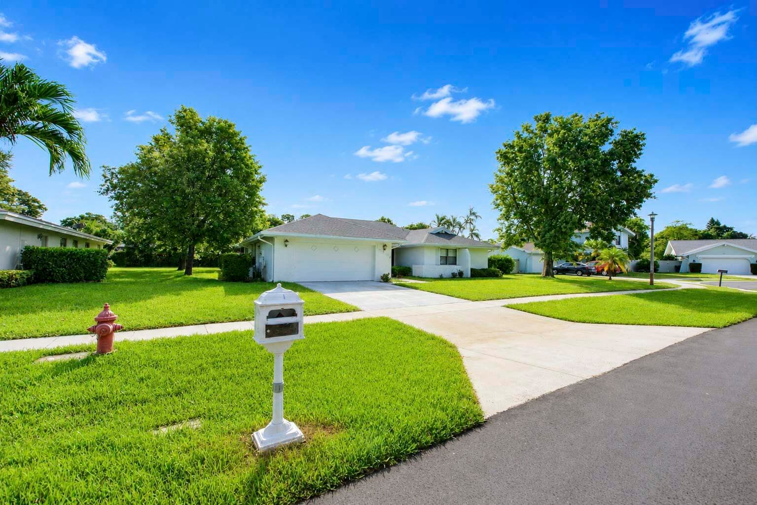 12403 Westhall Place, Wellington, view 2