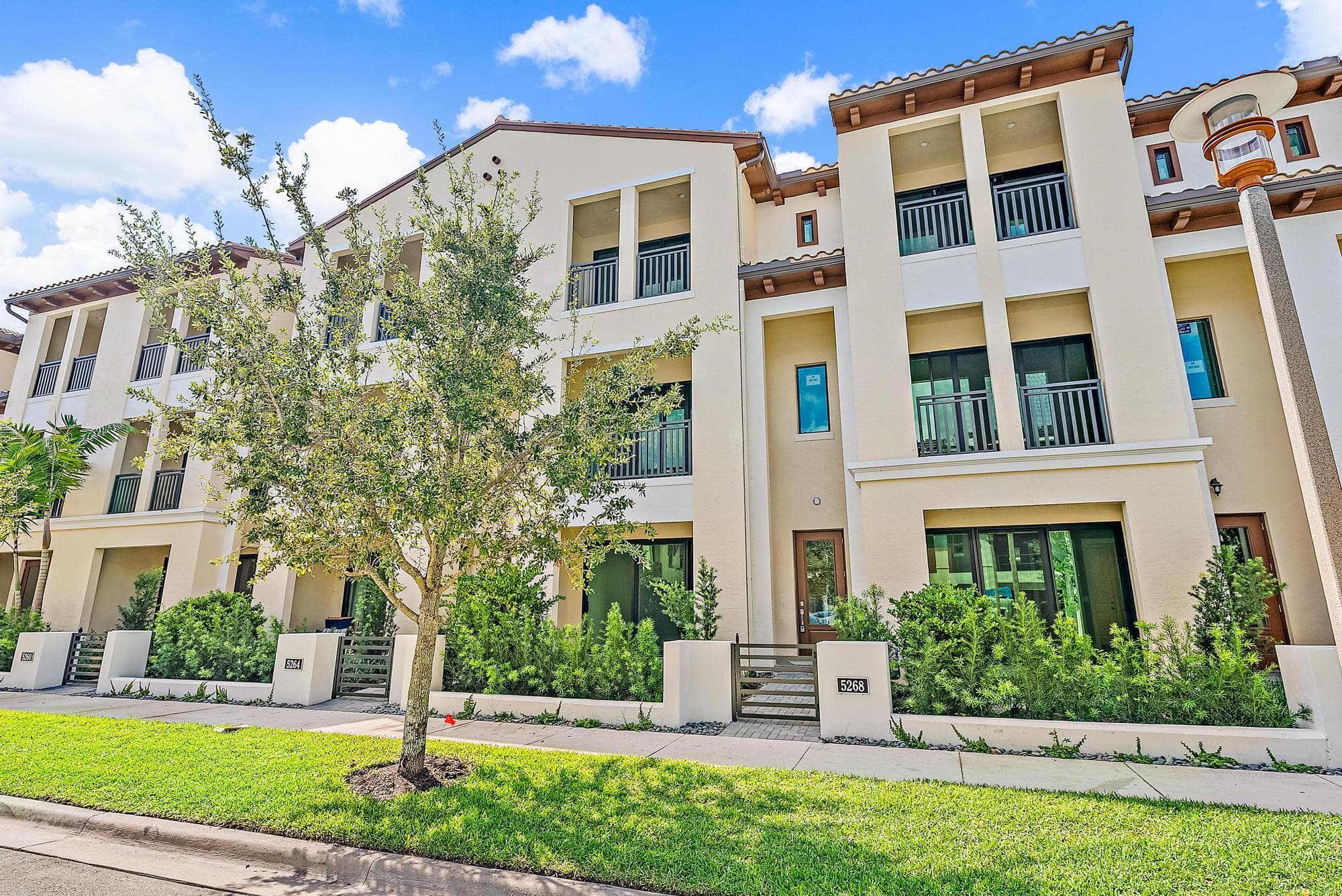 5268 Beckman Terrace, Palm Beach Gardens, view 2