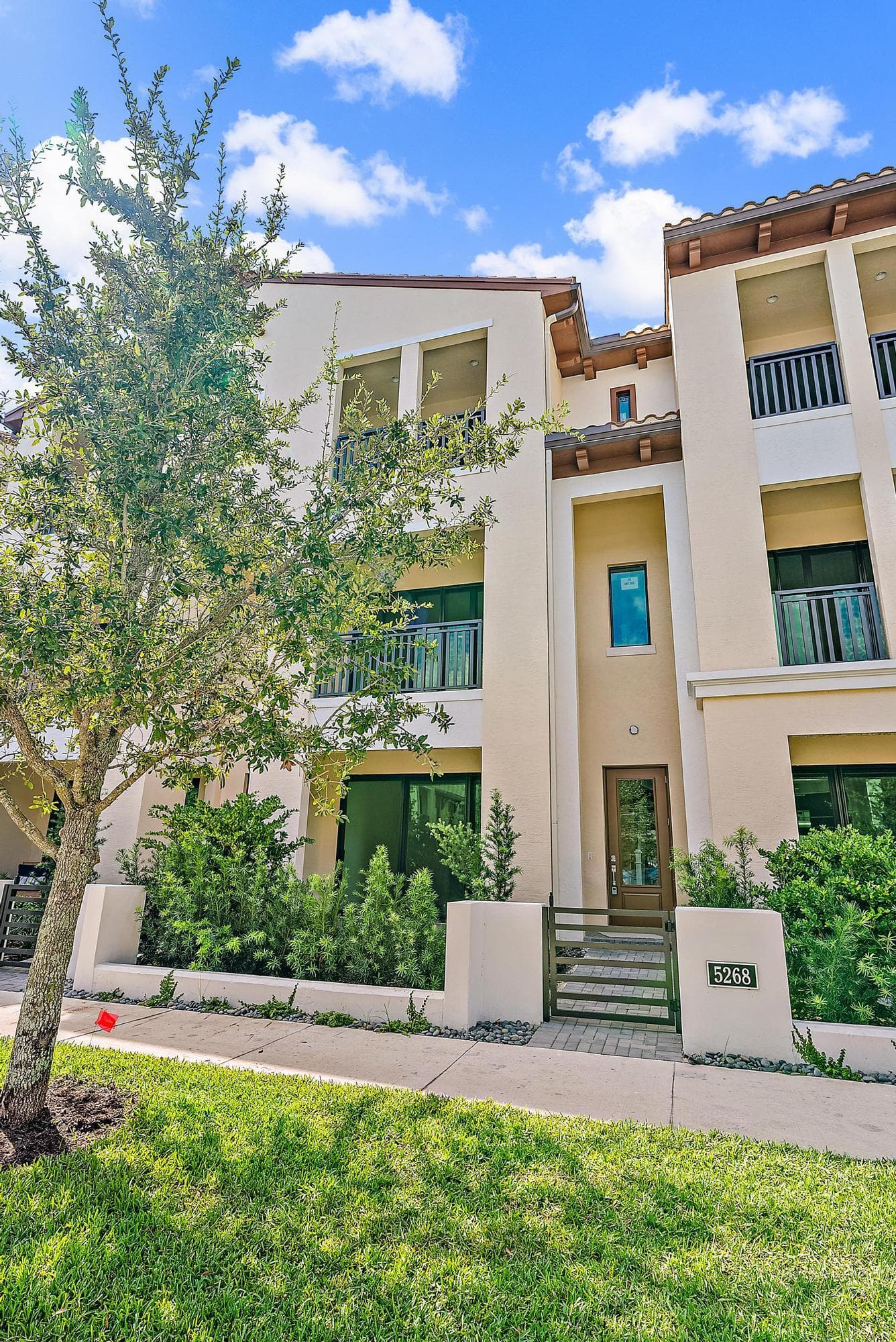 5268 Beckman Terrace, Palm Beach Gardens, view 3