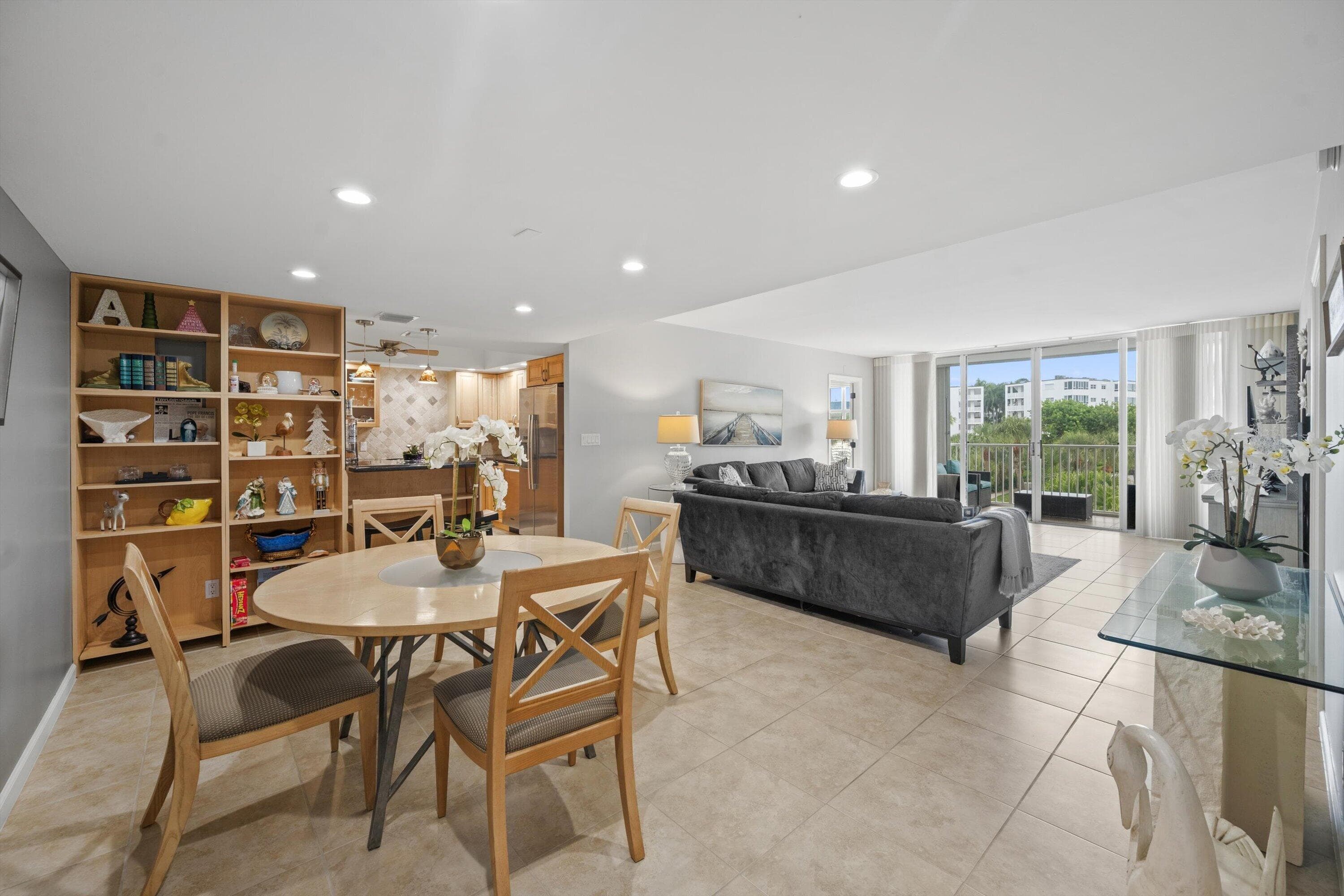 2860 S Ocean Boulevard Unit 316, Palm Beach, view 2