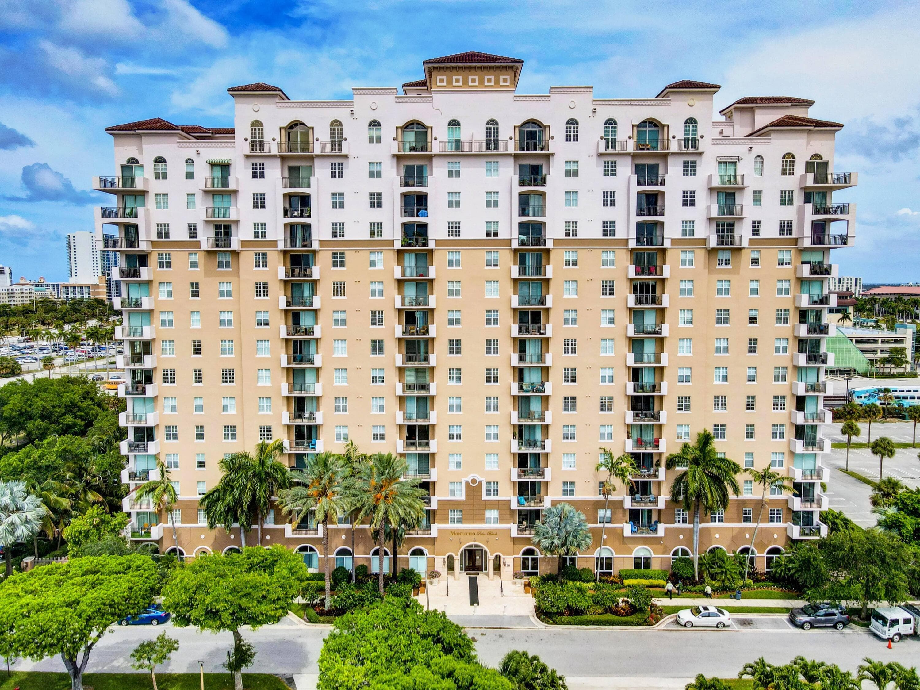616 CLEARWATER PARK Road Unit 602, West Palm Beach, view 3