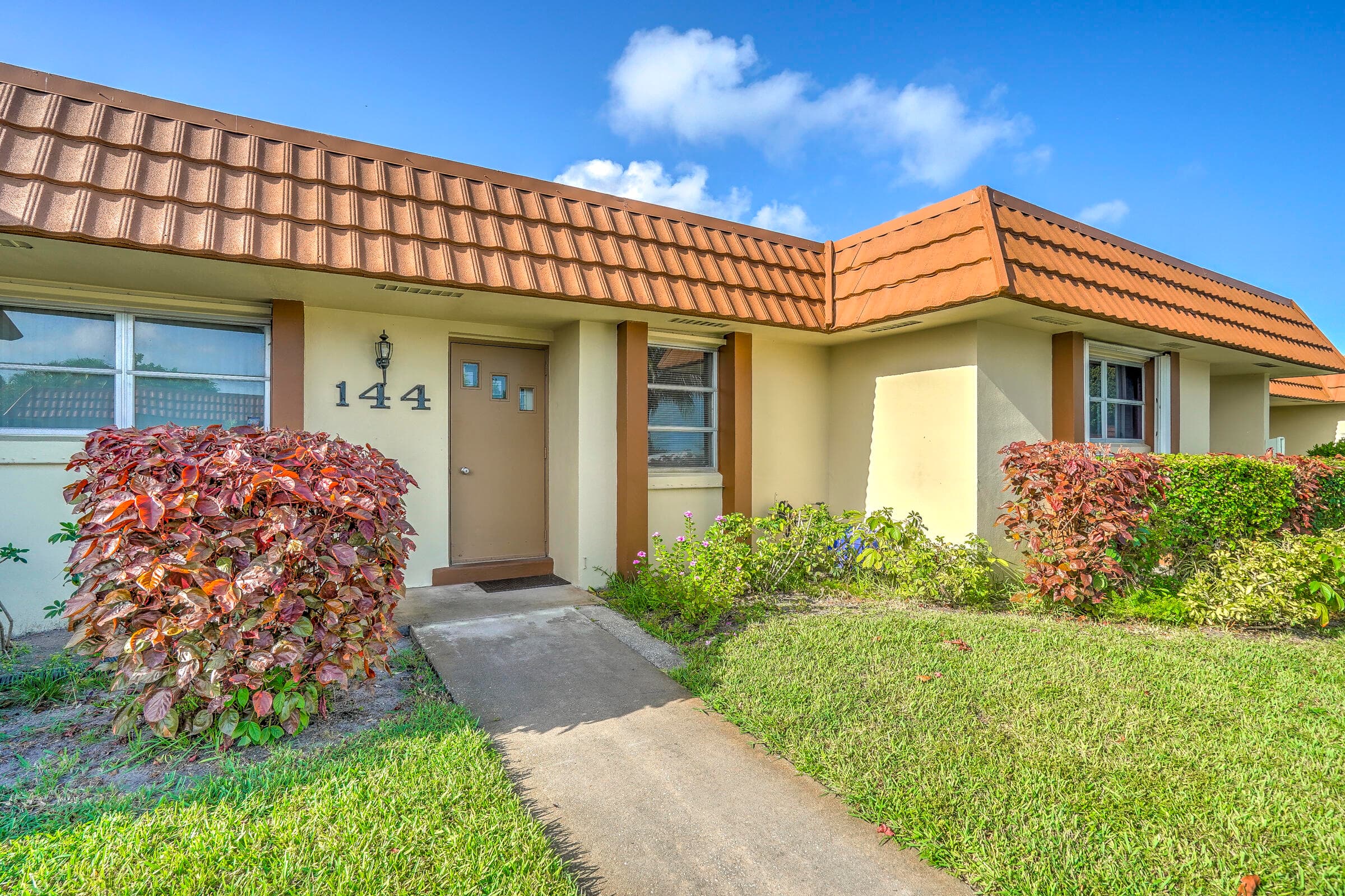 5780 FERNLEY Drive W Unit 144, West Palm Beach
