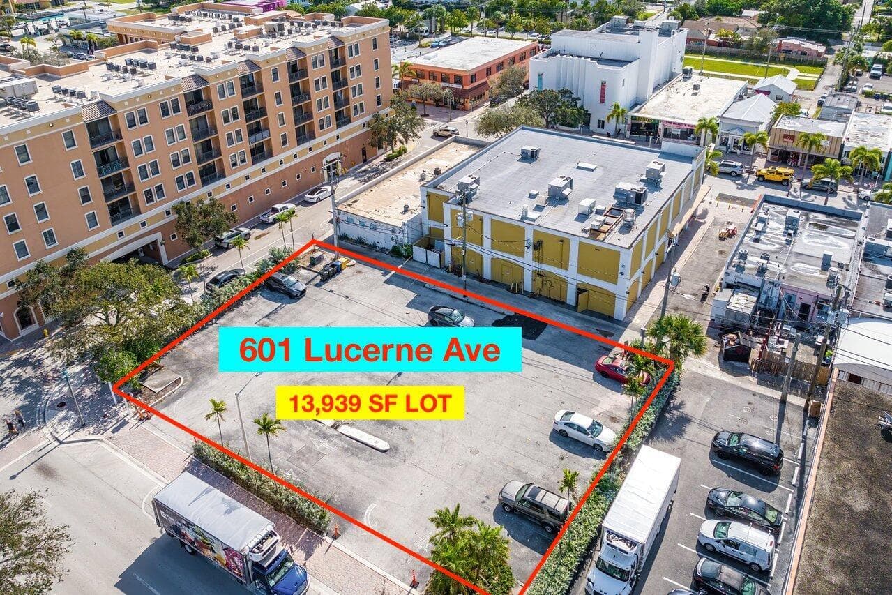 601 Lucerne Avenue, Lake Worth Beach, view 2