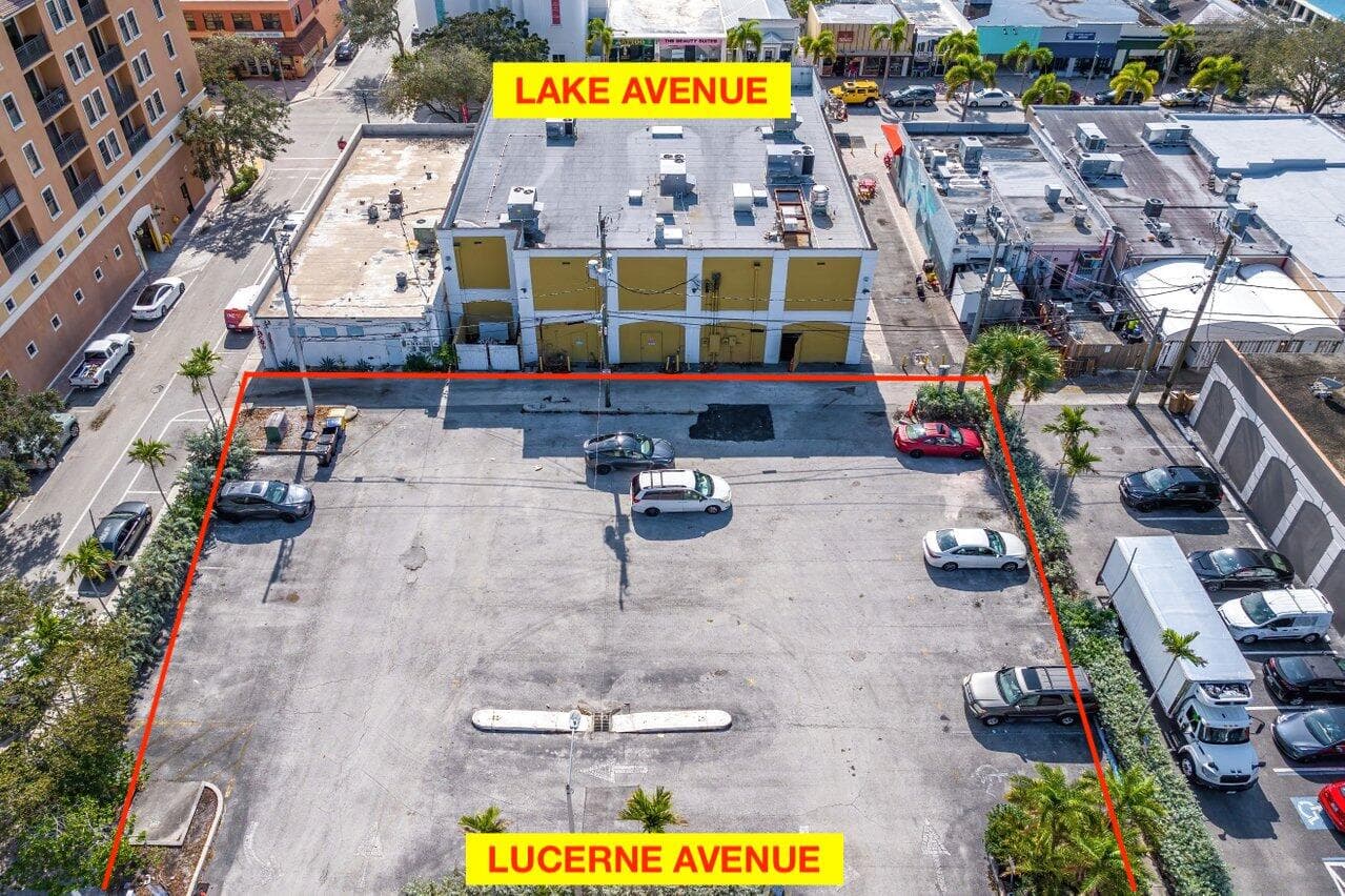 601 Lucerne Avenue, Lake Worth Beach, view 3
