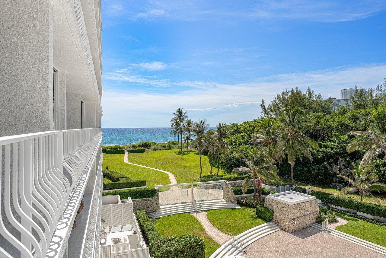 2774 S Ocean Boulevard Unit 409, Palm Beach, view 3