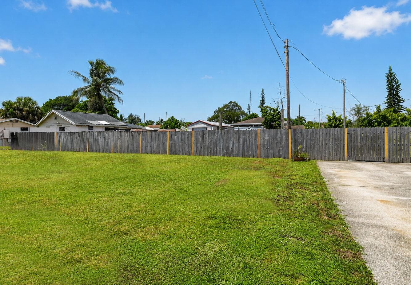 207/227 Ethelyn Drive, West Palm Beach, view 5